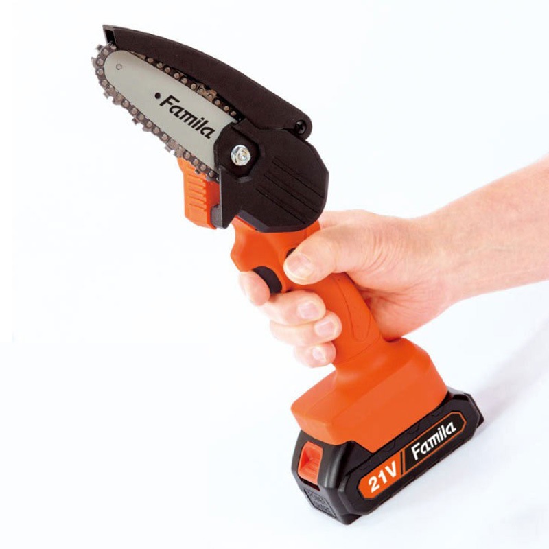 4152 ファミラ 充電式LEDライト付ハンディーチェーンソー 1台