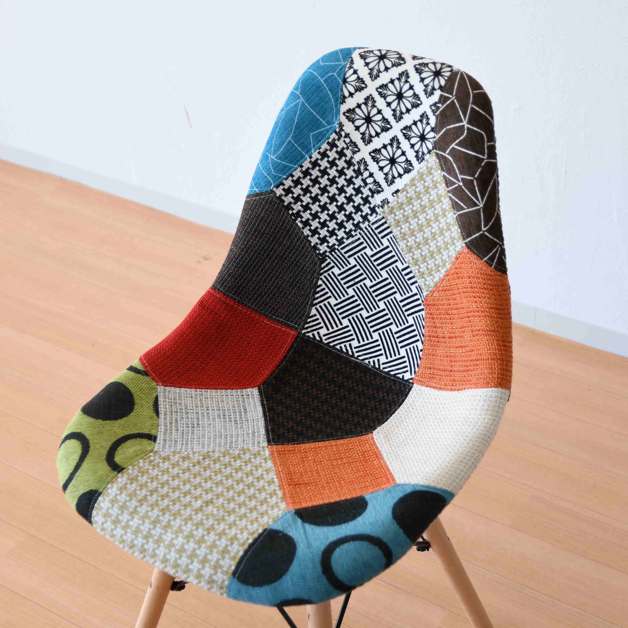 r768r97 エレガントな曲線がとても上品なチェア 優雅なフレーム イギリス製 r768r97 エレガントな曲線がとても上品なチェア 優雅なフレーム