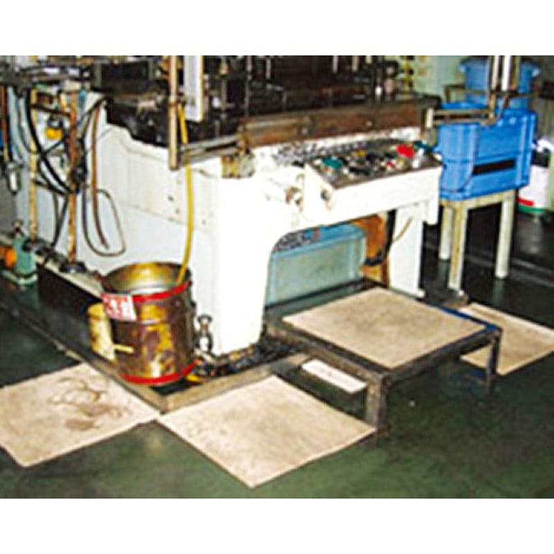 中古品】松岡紙業 イーマット 油吸着材 50X25 100枚入り EMAT502501