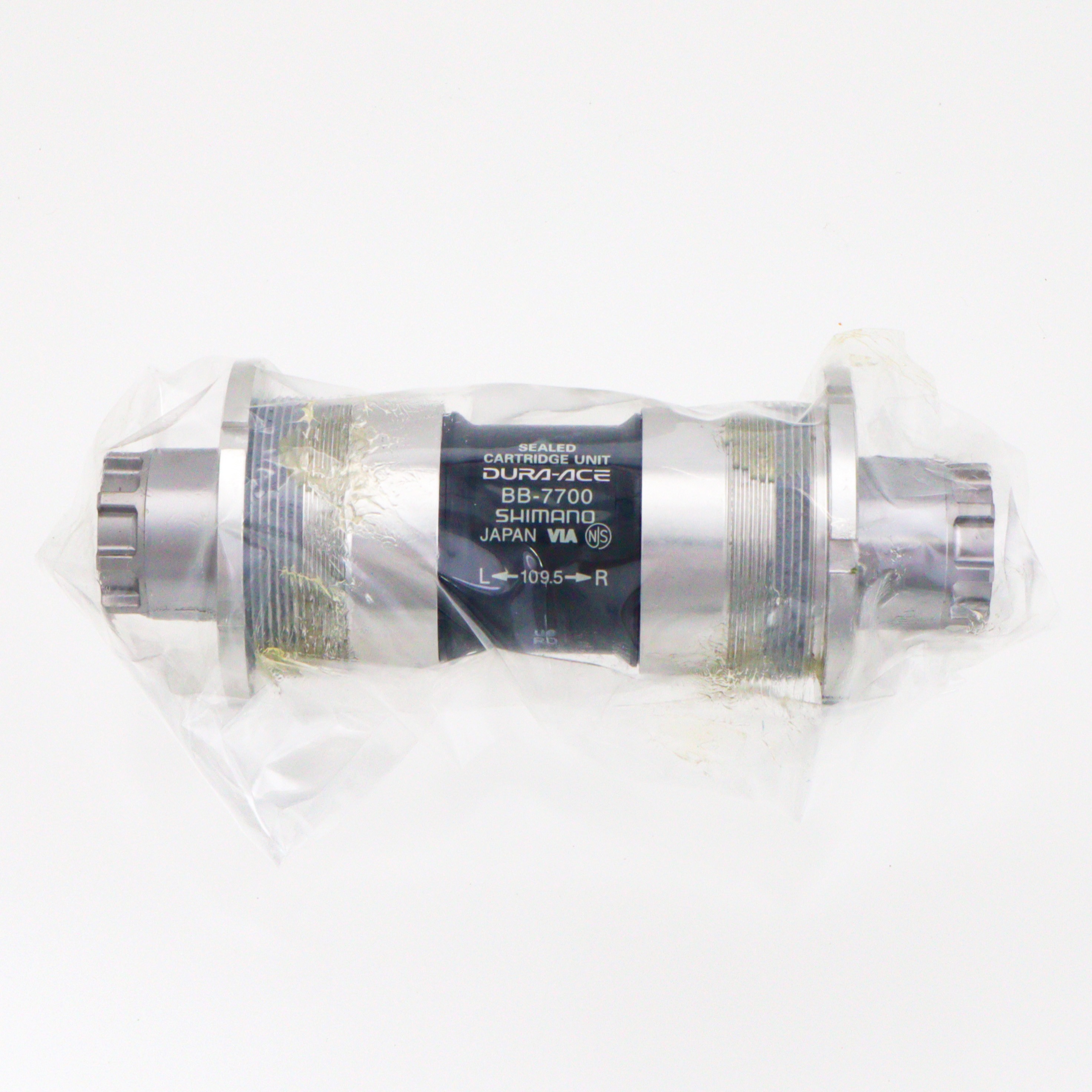 Shimano BB-7700 ボトムブラケット　njs シマノ IBB7700B09NJ BB-7700 109.5mm 68BSA NJS 1個 SHIMANO(シマノ) 【通販