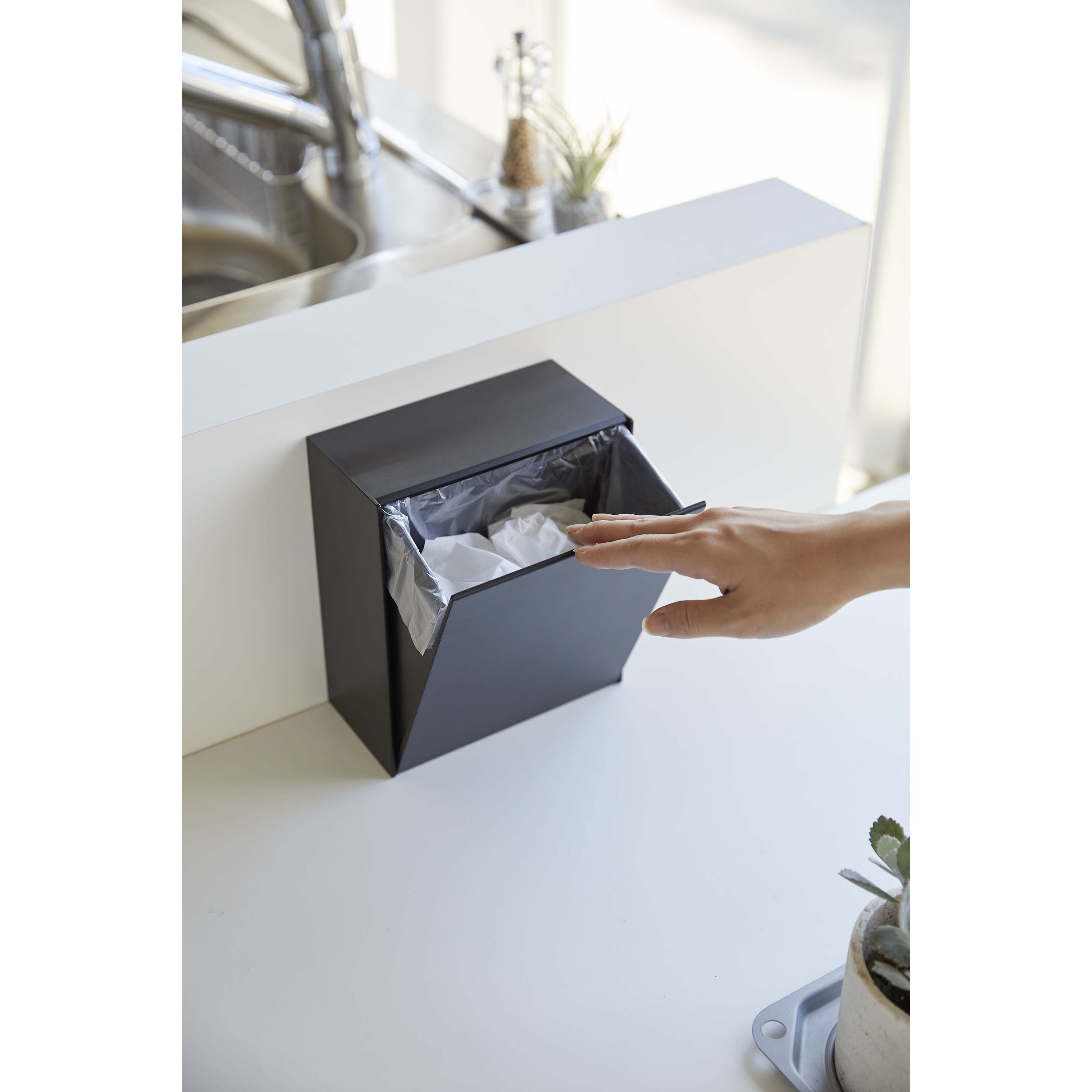 YR★さま専用☆新品☆ブラックアイ1箱　MAXmini5G1箱 5432 マグネットダストボックス&収納ケース タワー 山崎実業