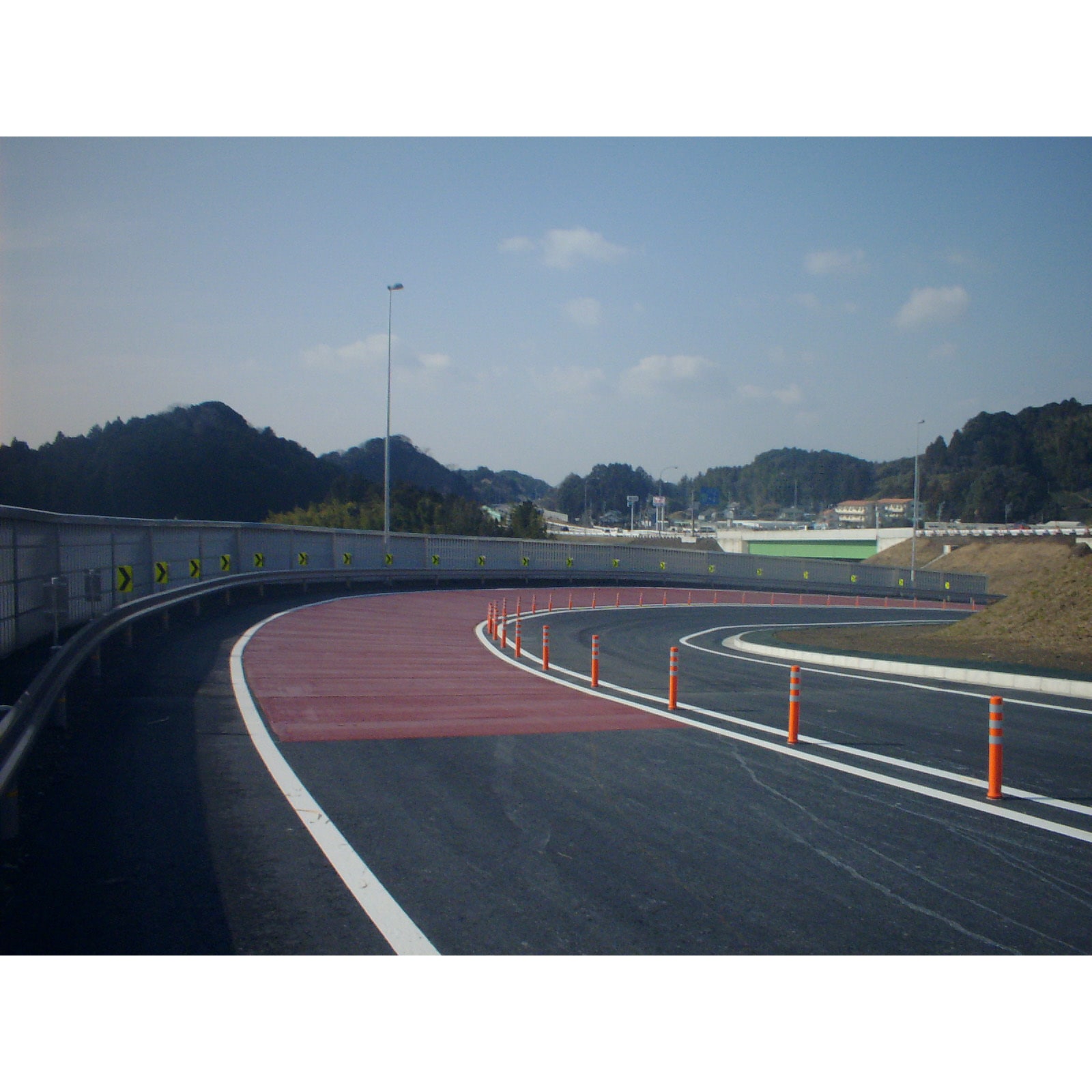 車線分離標 ポールコーンNSタイプ 小径台座1本脚アンカー 高さ650mm PC-65NSRW-DS