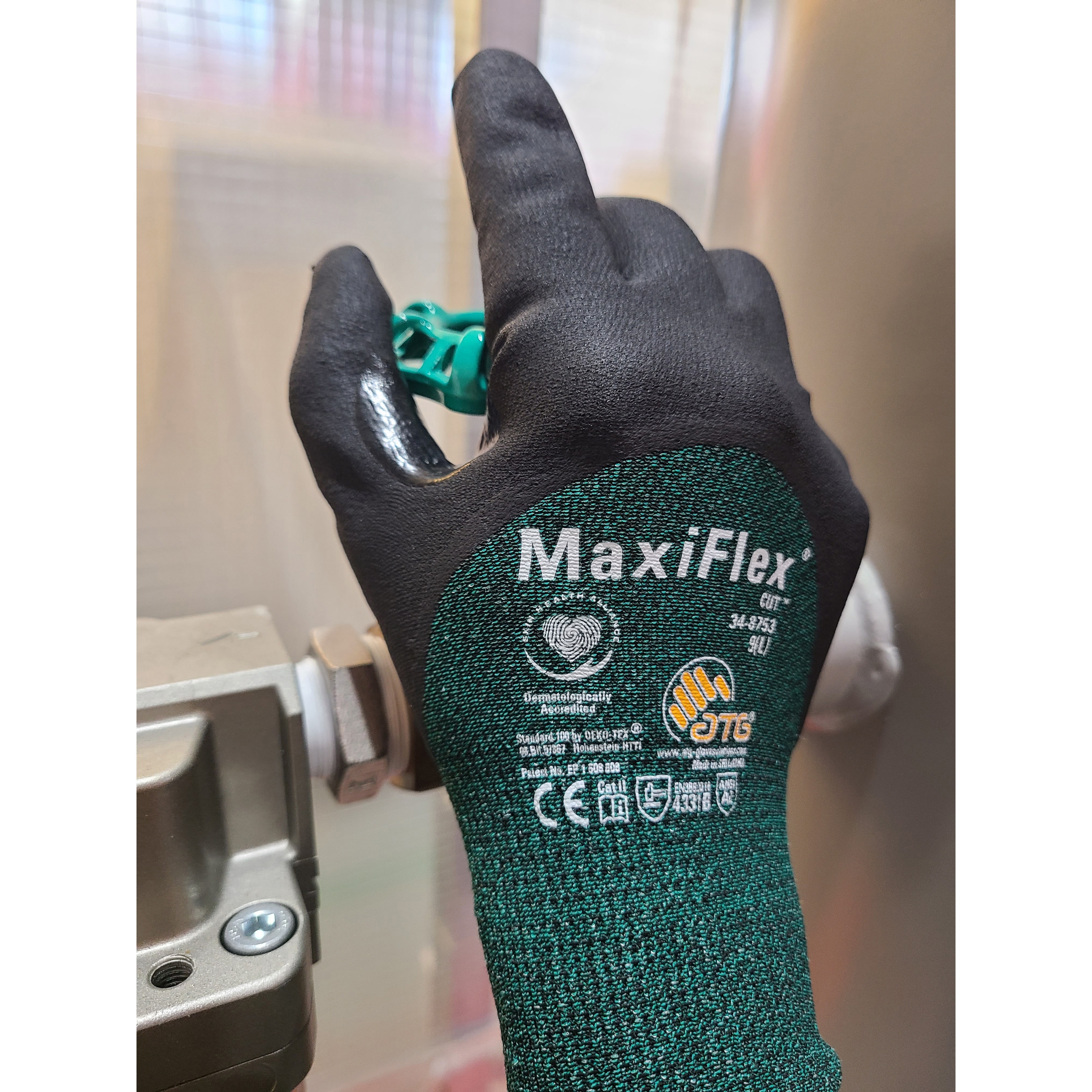 34-8753-L 耐切創手袋 マキシフレックス カット 手の甲4分の3