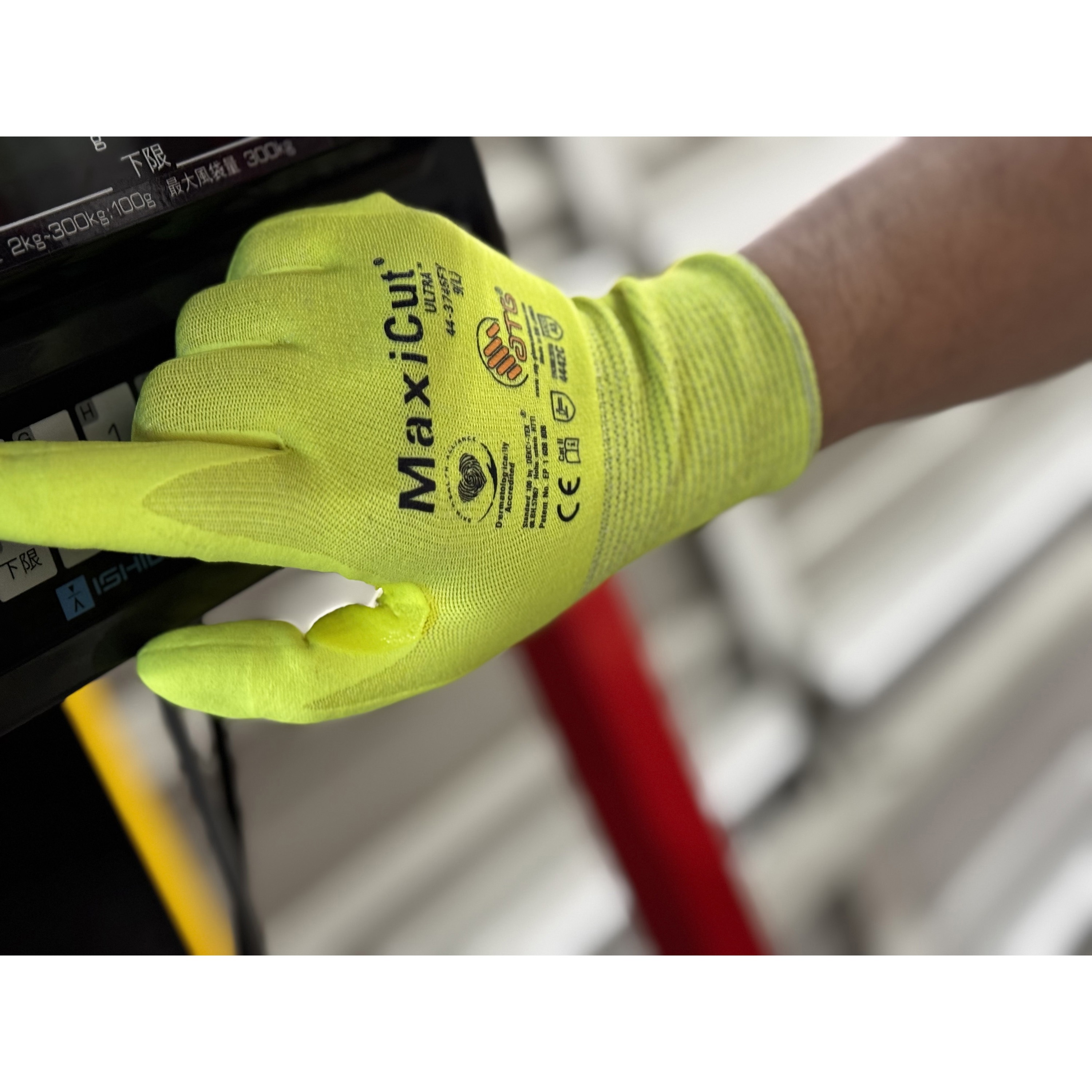 44-3745FY-L 耐切創手袋 マキシカット ウルトラ ATG 15ゲージ 手のひら