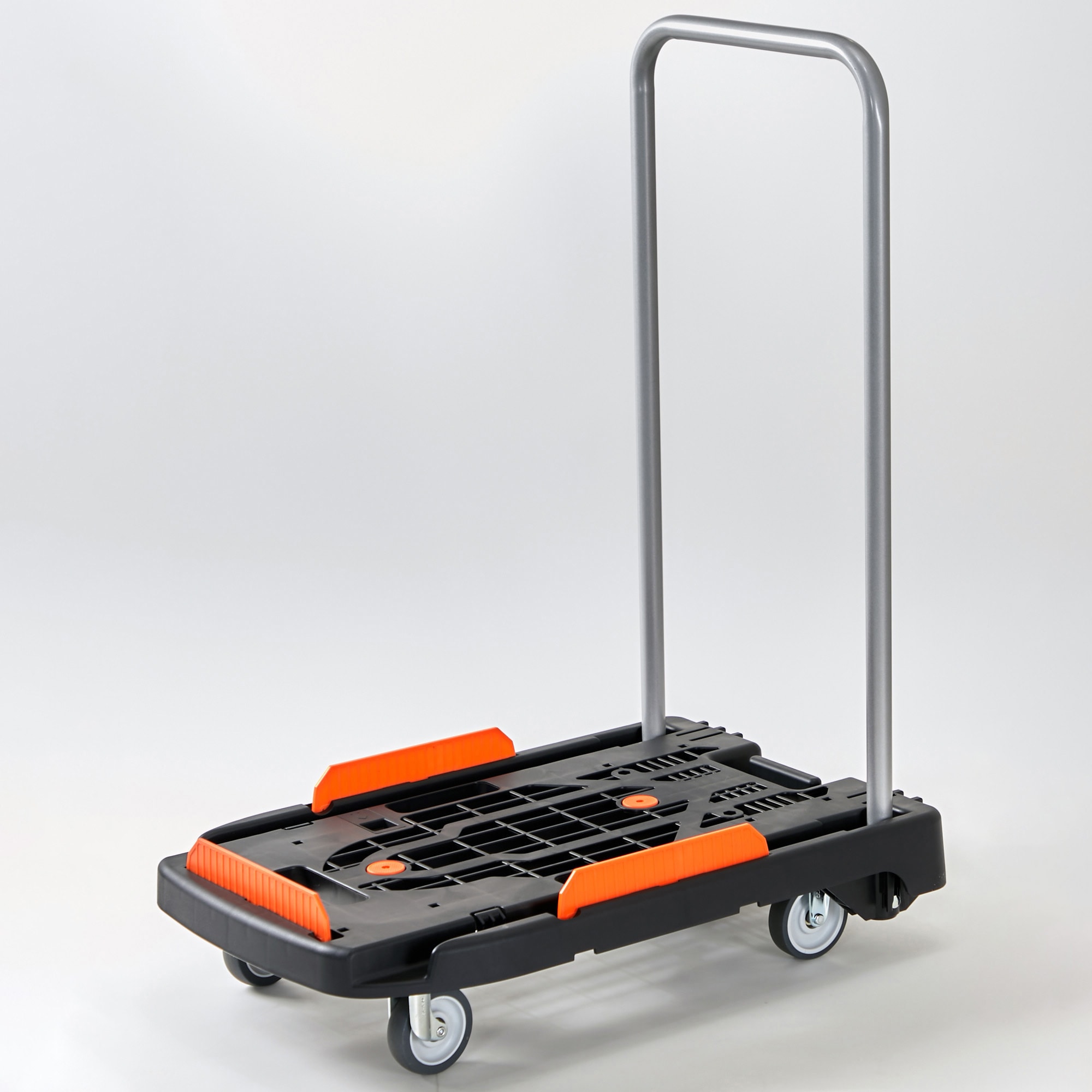 3輪運搬車　こまわり君 TRUSCO 小型樹脂製運搬車 こまわり君（新型）』発売開始