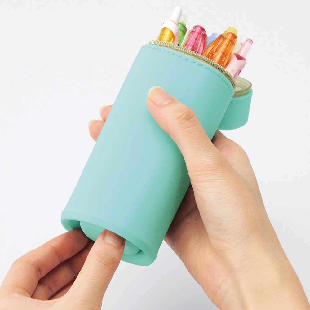 ジャスミンのスリムなペンケース ペンケースがペンスタンドに