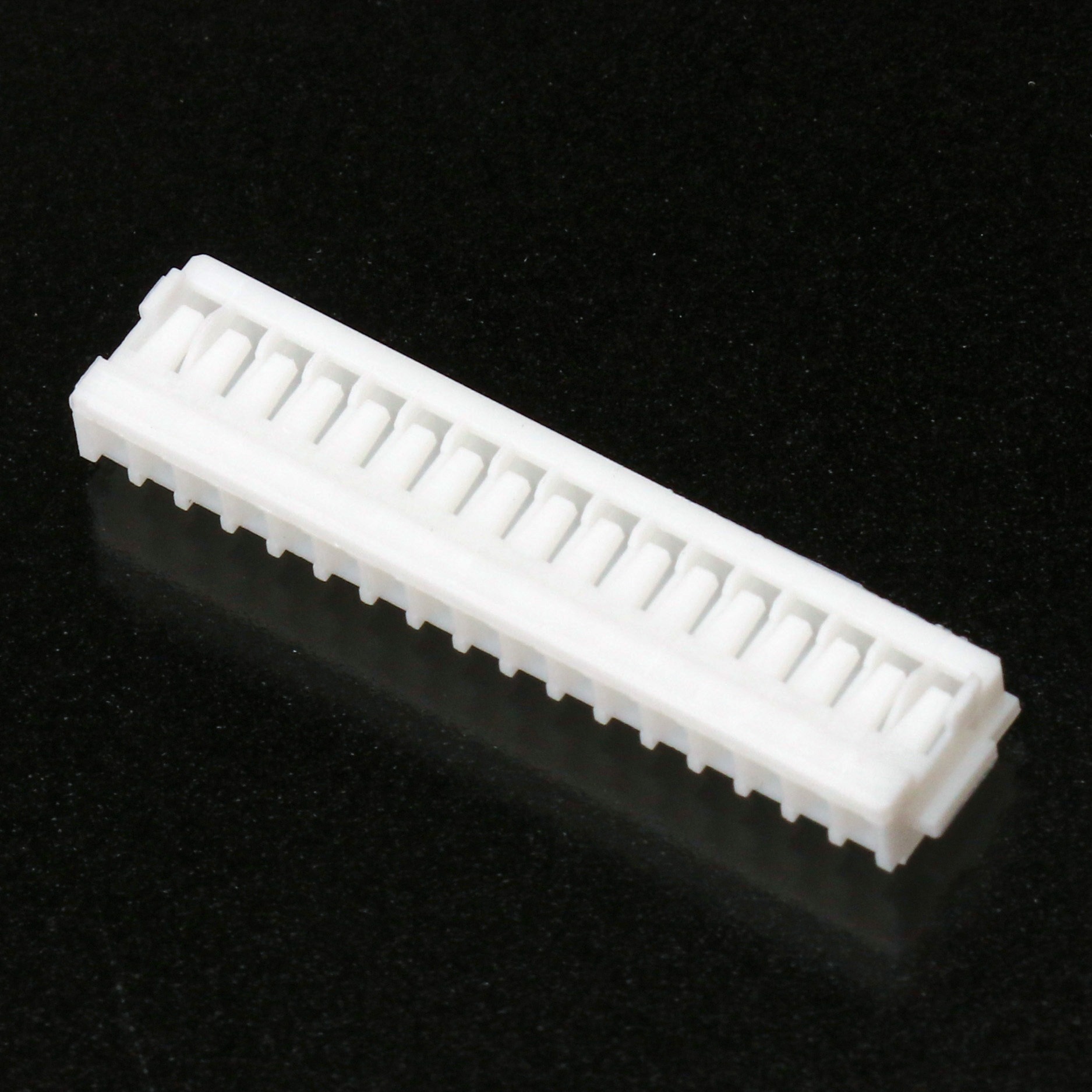 1-353908-7 ミニ CT コネクタ TE Connectivity Japan(旧