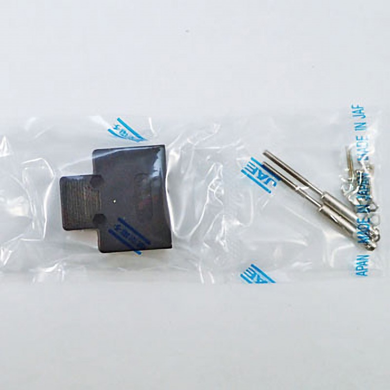 DE-C8-J9-B4-1R D-subコネクタプラスチックフード JAE(日本航空電子