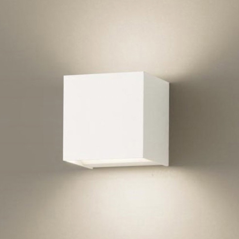 LGB80550LB1 LEDブラケット60形温白色 Panasonic(パナソニック) 3500K Ra95 位相制御式(2線式) 調光可 消費電力8.9W   LGB80550LB1