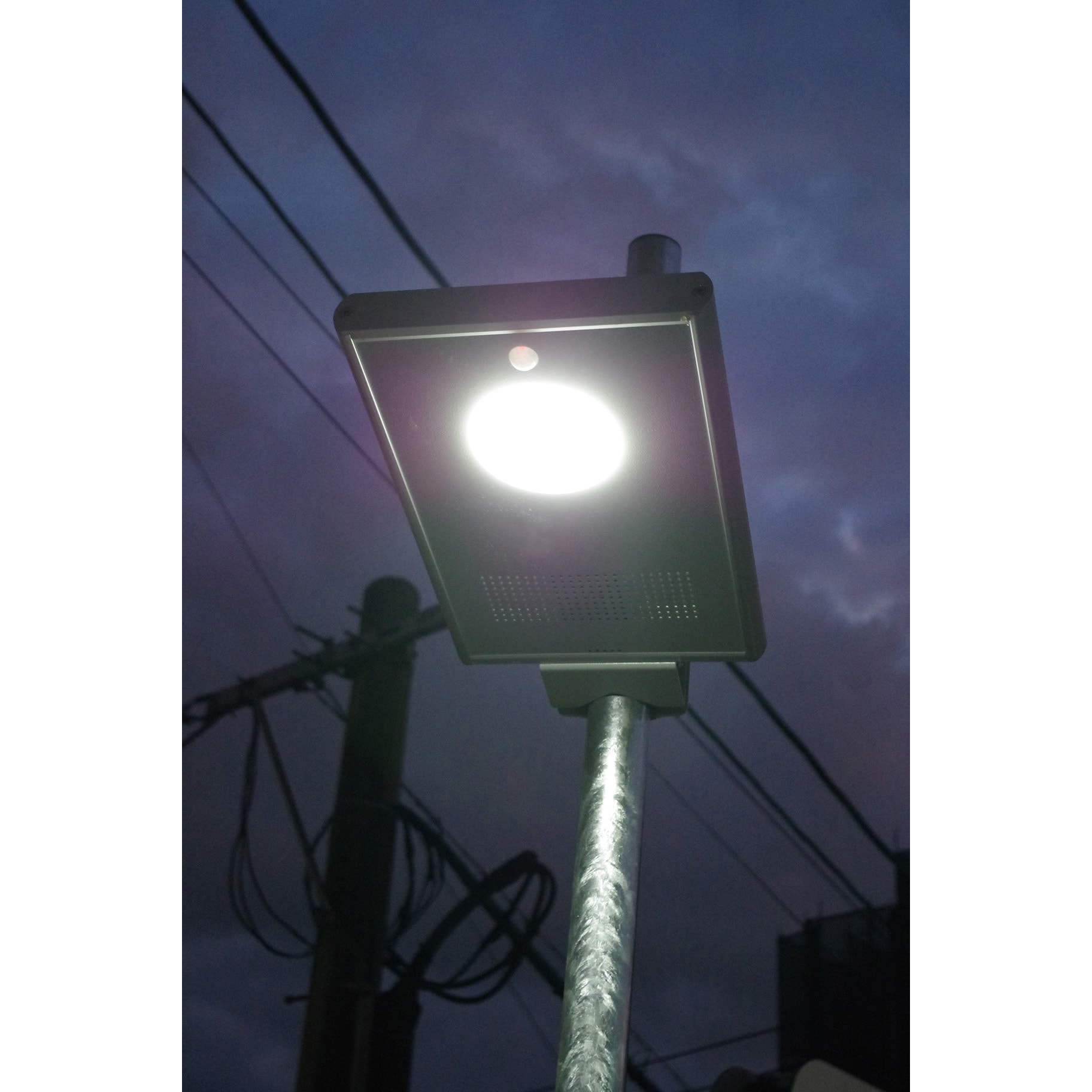 ソーラーLEDライト グリーンクロス 寸法505×300×45mm 1台 - 【通販