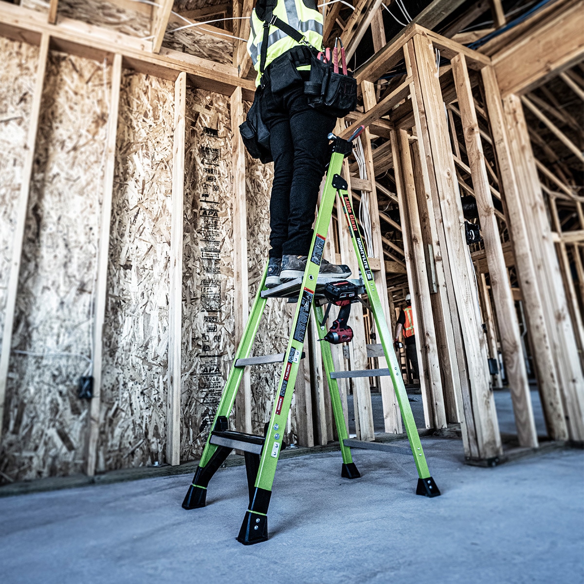 LG-15405 FRP上わく付き脚立 マイティーライト2.0 Little Giant 段数3