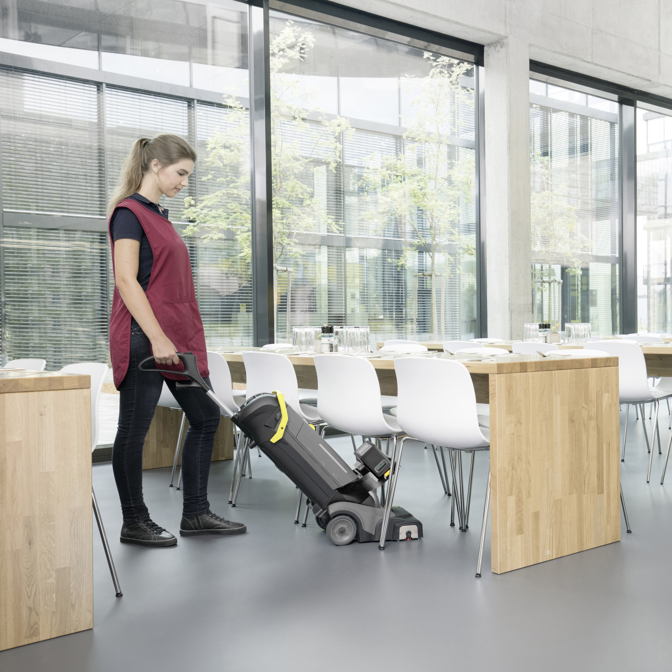 1.783-234.0 ケルヒャー(KARCHER) 業務用 床洗浄機 BR 30/4 C Bp