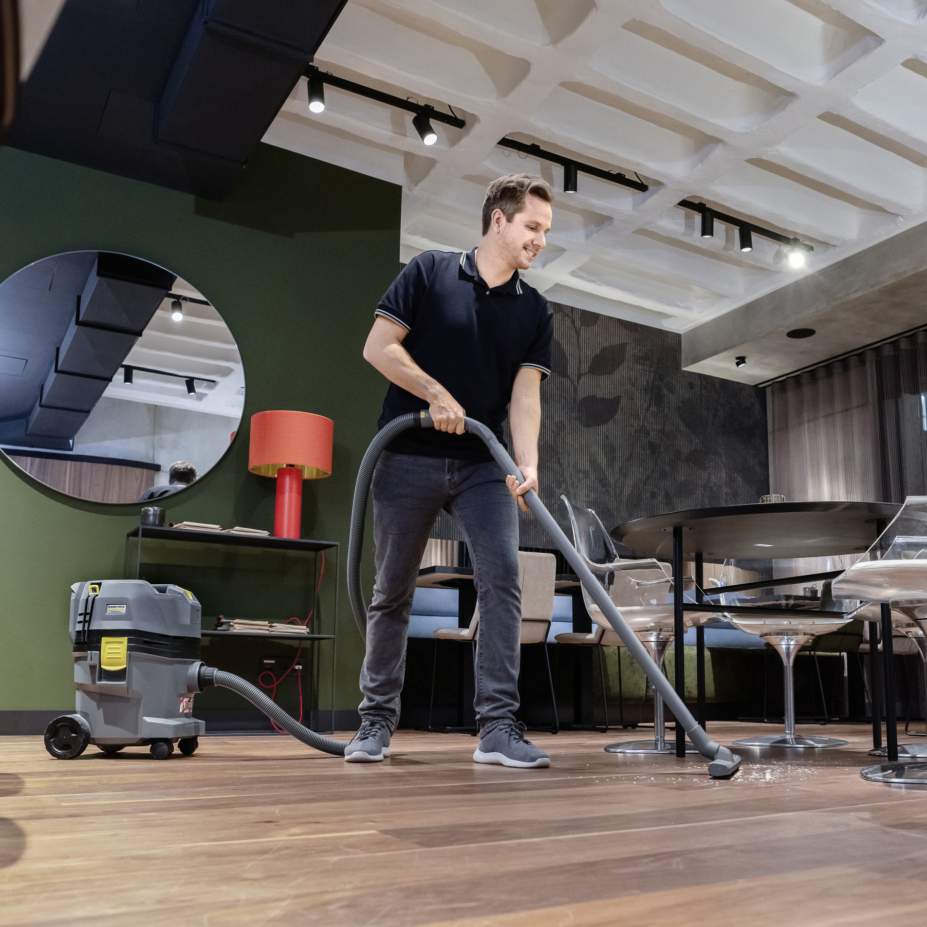 1.528-129.0 ケルヒャー(KARCHER) 業務用 乾湿両用掃除機 NT 22/1 Ap