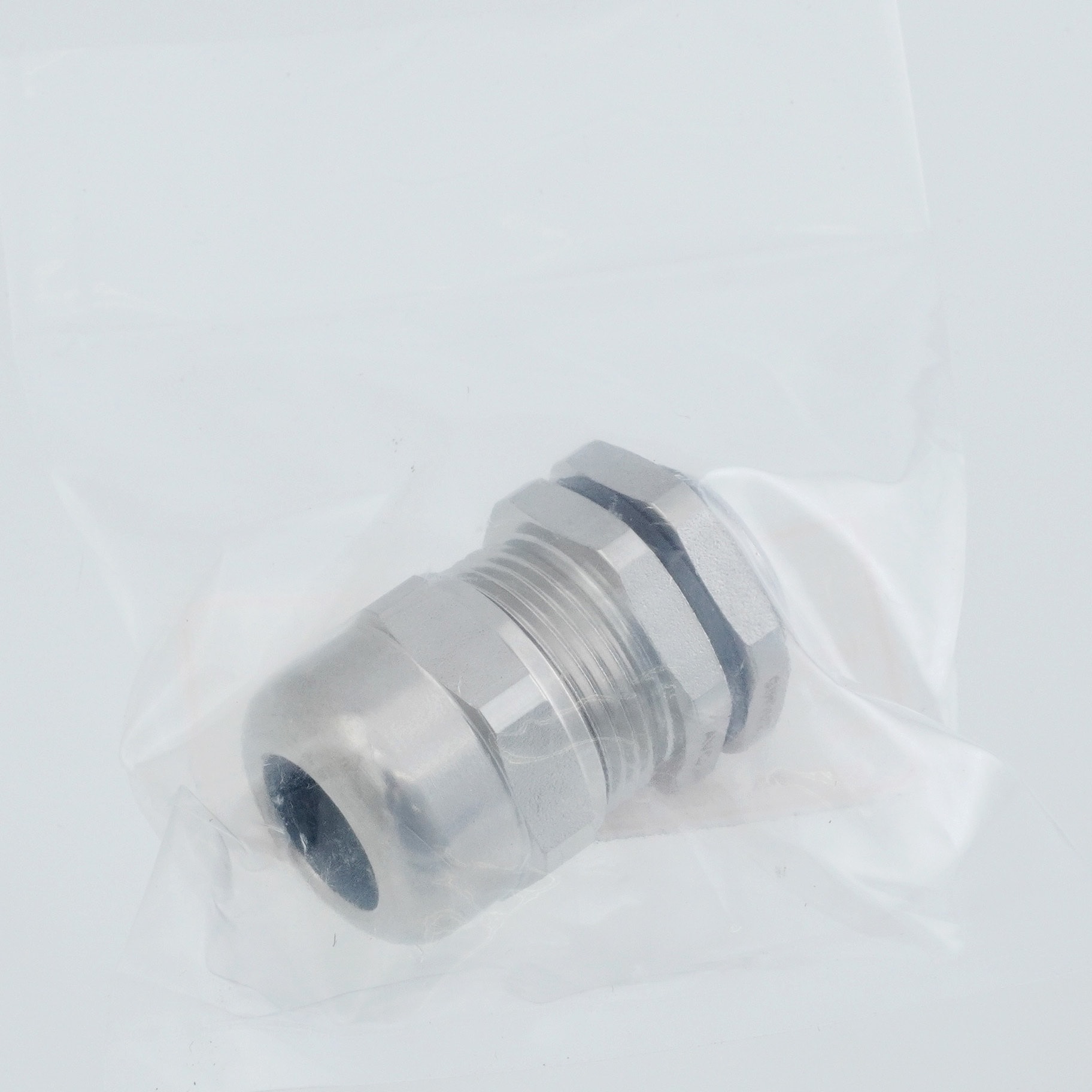 FSA21-H4-02 多芯型メタルケーブルグランド(4芯/ステンレス) AVC(日本エイ・ヴィー・シー) 適合電線径2.5～1.6mm 1個 FSA21-H4-02