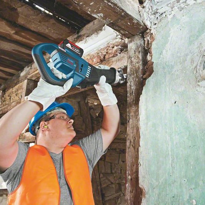 BOSCH コードレスセーバーソー、ハンマードリル 新商品案内：2023年11月15日発売】軽量コンパクトでパワフル、上向き