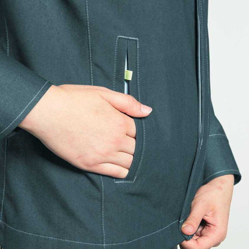 CWU142 CAREAN ヒッコリーブルゾン カーシーカシマ ストレッチ/消臭テープ 混率(%):ポリエステル85/綿15 ブラックストライプ色 MS着丈64cm  CWU142