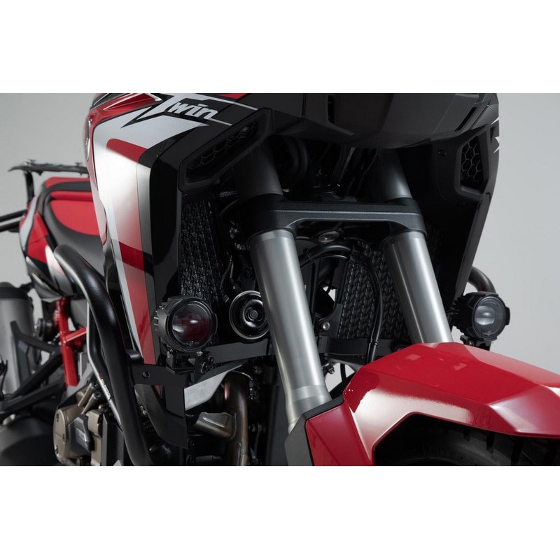 NSW.01.622.10102/B ヘッドライトホルダー ブラック Honda CRF1000L / CRF1100L with SBL. 1個 SW-MOTECH (エスダブリューモテック) 【通販モノタロウ】