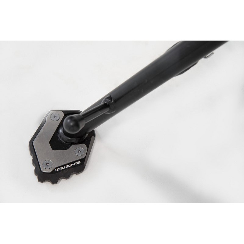 STS.07.897.10000 エクステンションサイドスタンドフット. -ブラック/シルバー- BMW F 750 / 850 GS (18-). 1個 SW-MOTECH (エスダブリューモテック) 【通販モノタロウ】