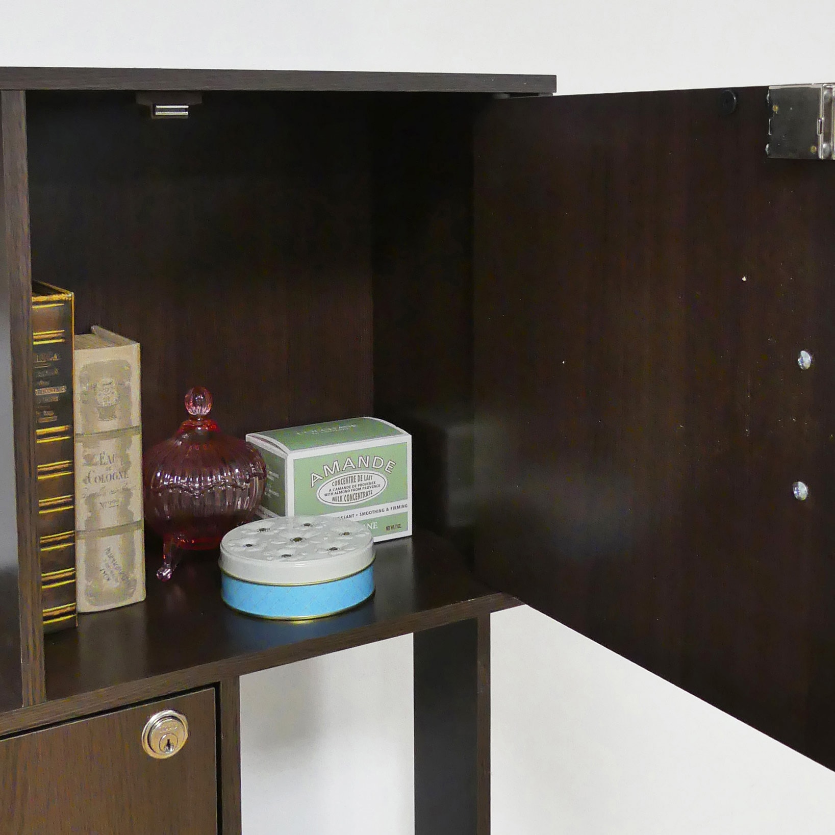 39424 ラック鍵付き4段 クロシオ 材質:木 ブラウン色 - 【通販モノタロウ】