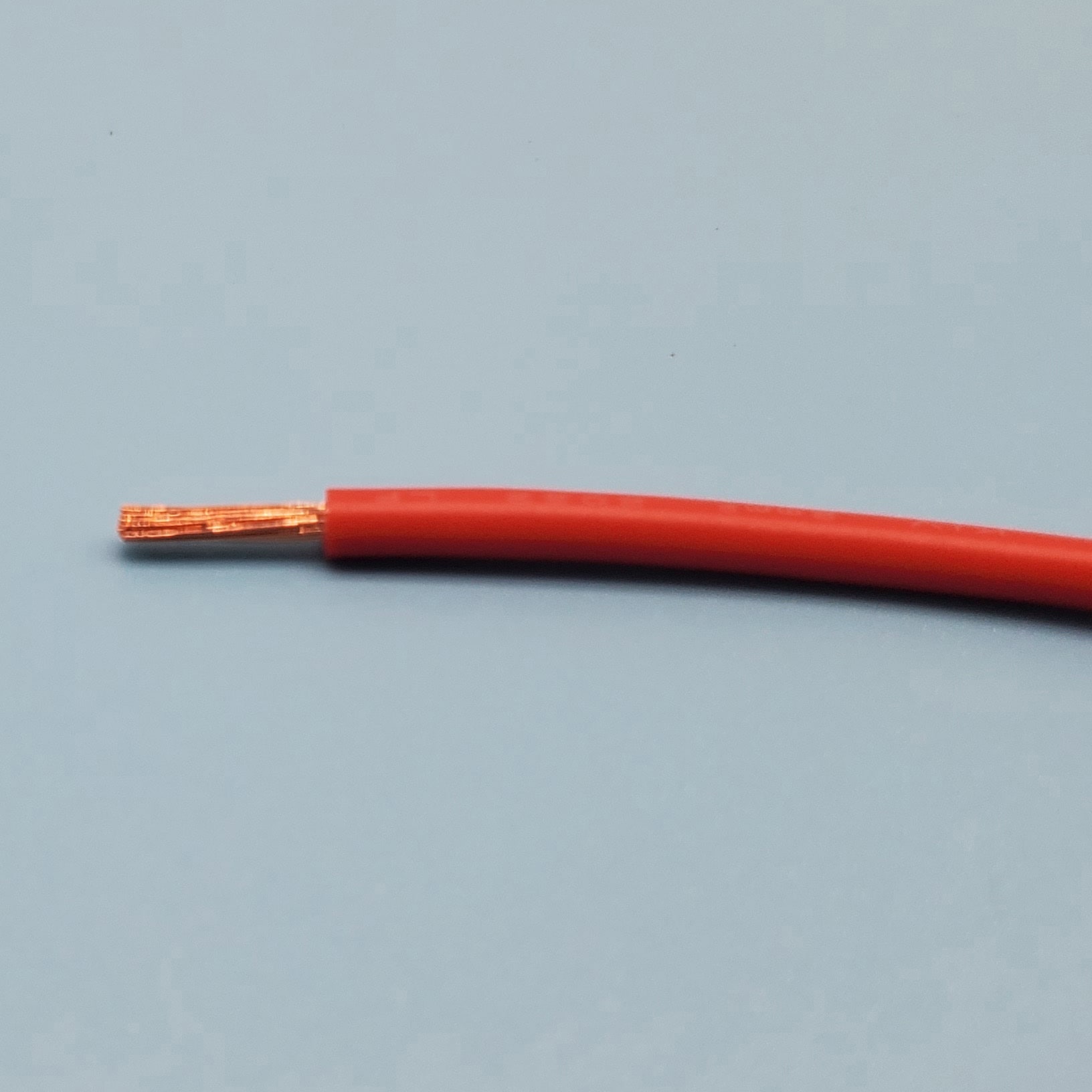 KIV 2SQ アカ KIV 2.0SQ 品川電線 600V 赤色 1本(200m) 【通販 KIV 2SQ アカ KIV 2.0SQ 品川電線 600V 赤色 1本(200m) 【通販