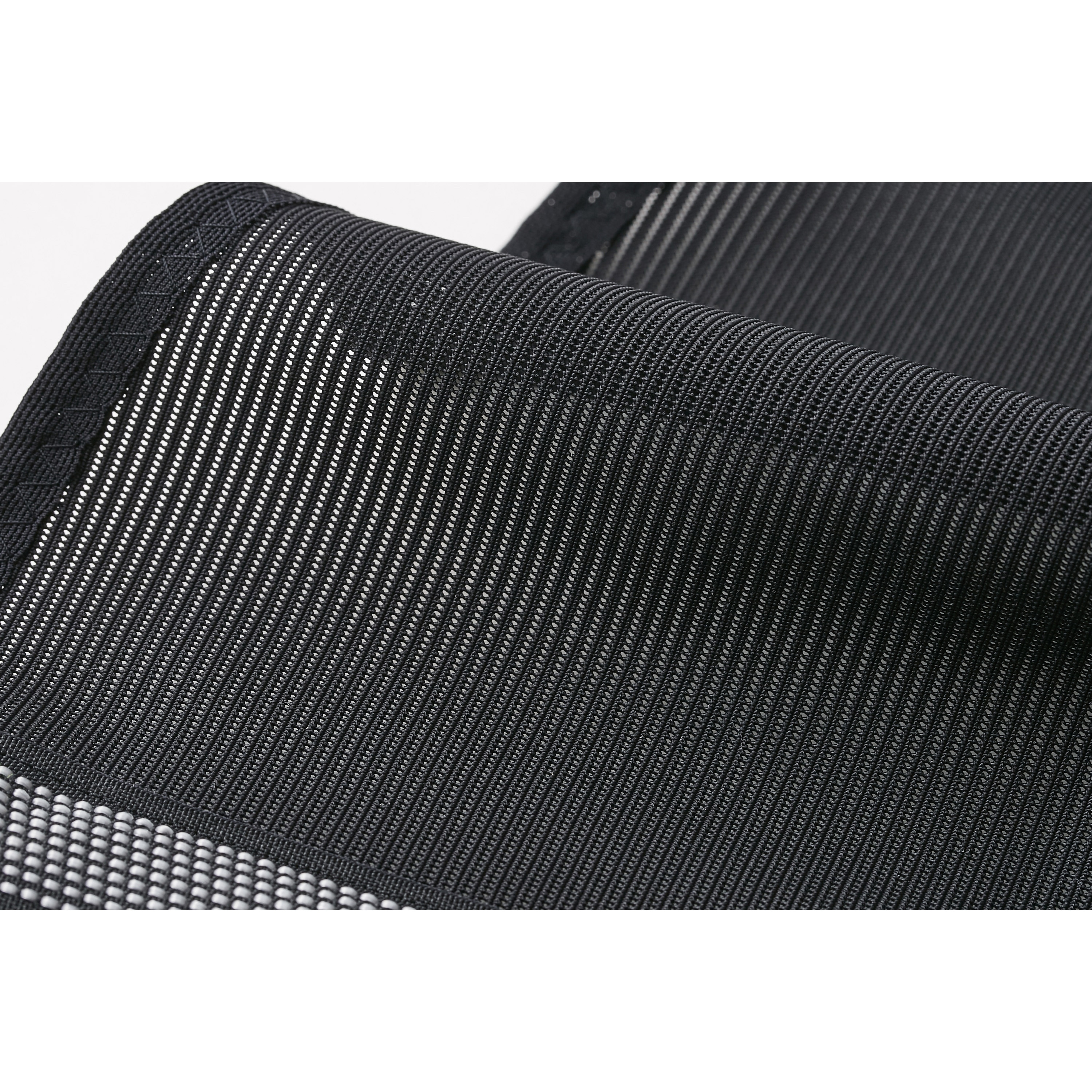 026342702 薄くても腰をしっかり支えるコルセット セルヴァン ブラック