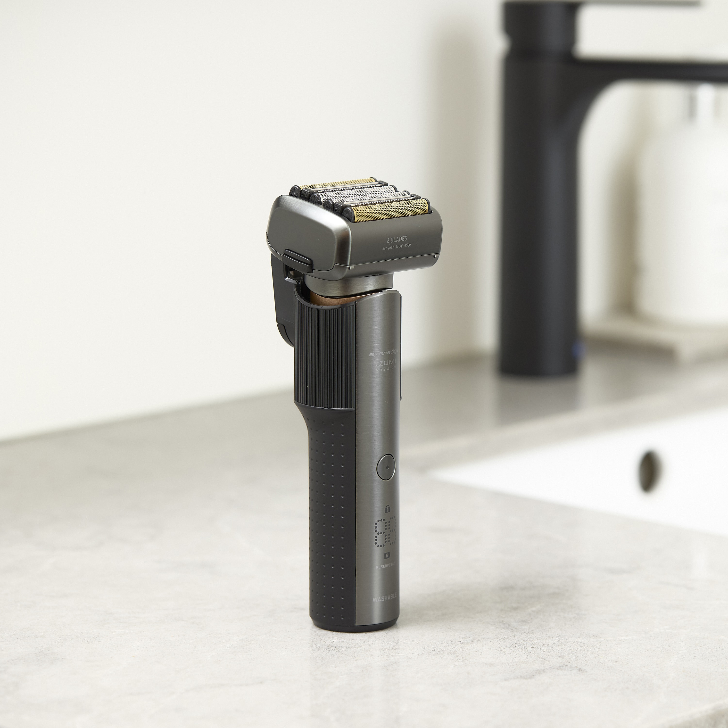 IZF-E863R-S シェーバー everedge IZUMI PREMIUM マクセルイズミ 本体