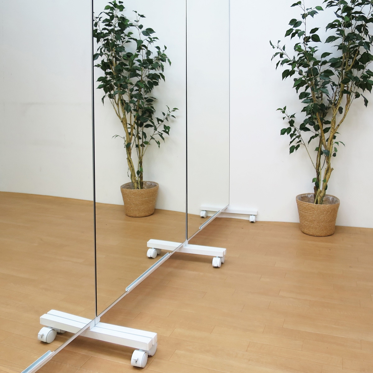 tone大型ミラー　キャスター付き HM-M80CP WH キャスター付き大型ミラー 幅800mm ホワイト 日本住器工業