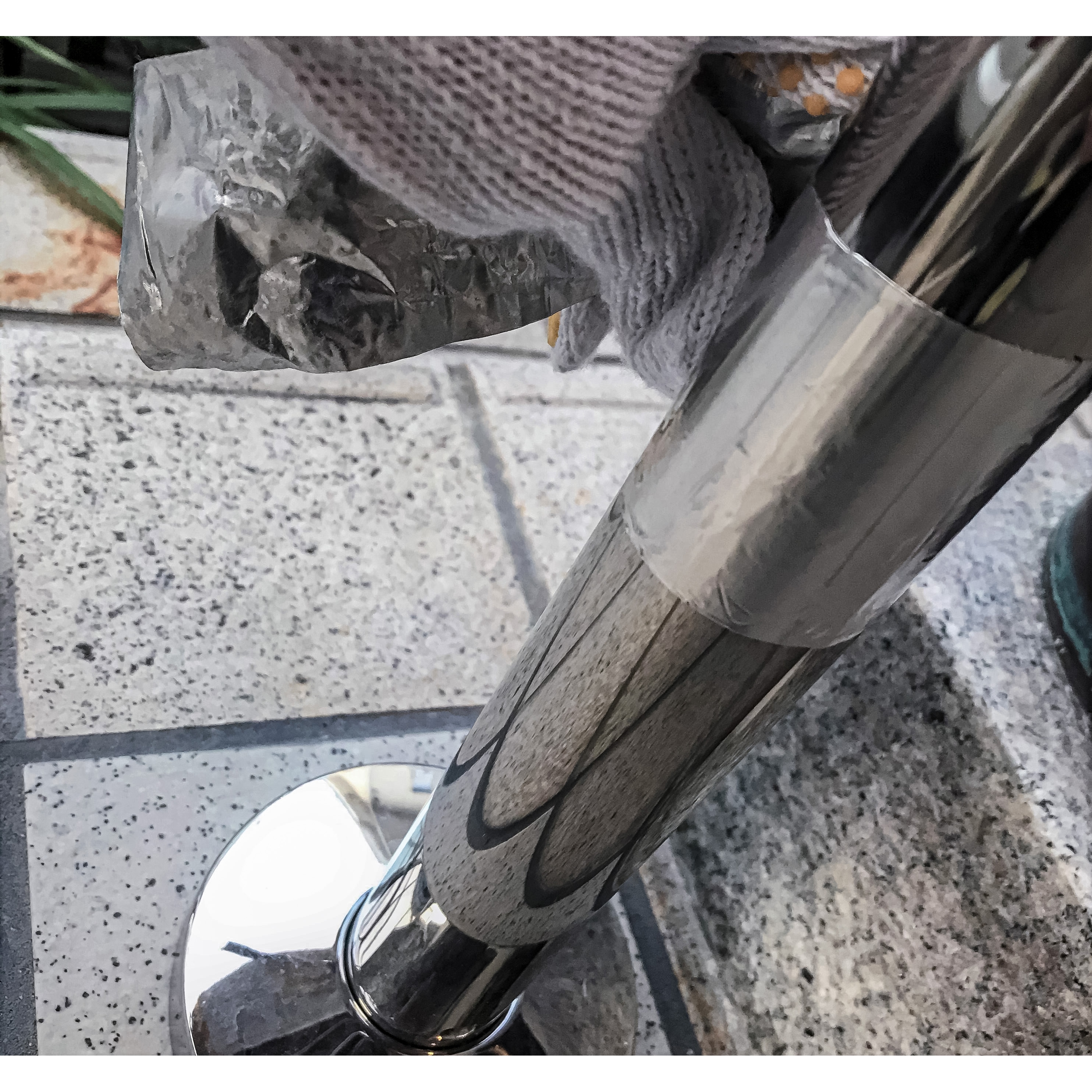 アルミテープ 光沢あり モノタロウ 幅50mm長さ50m 1巻 - 【通販