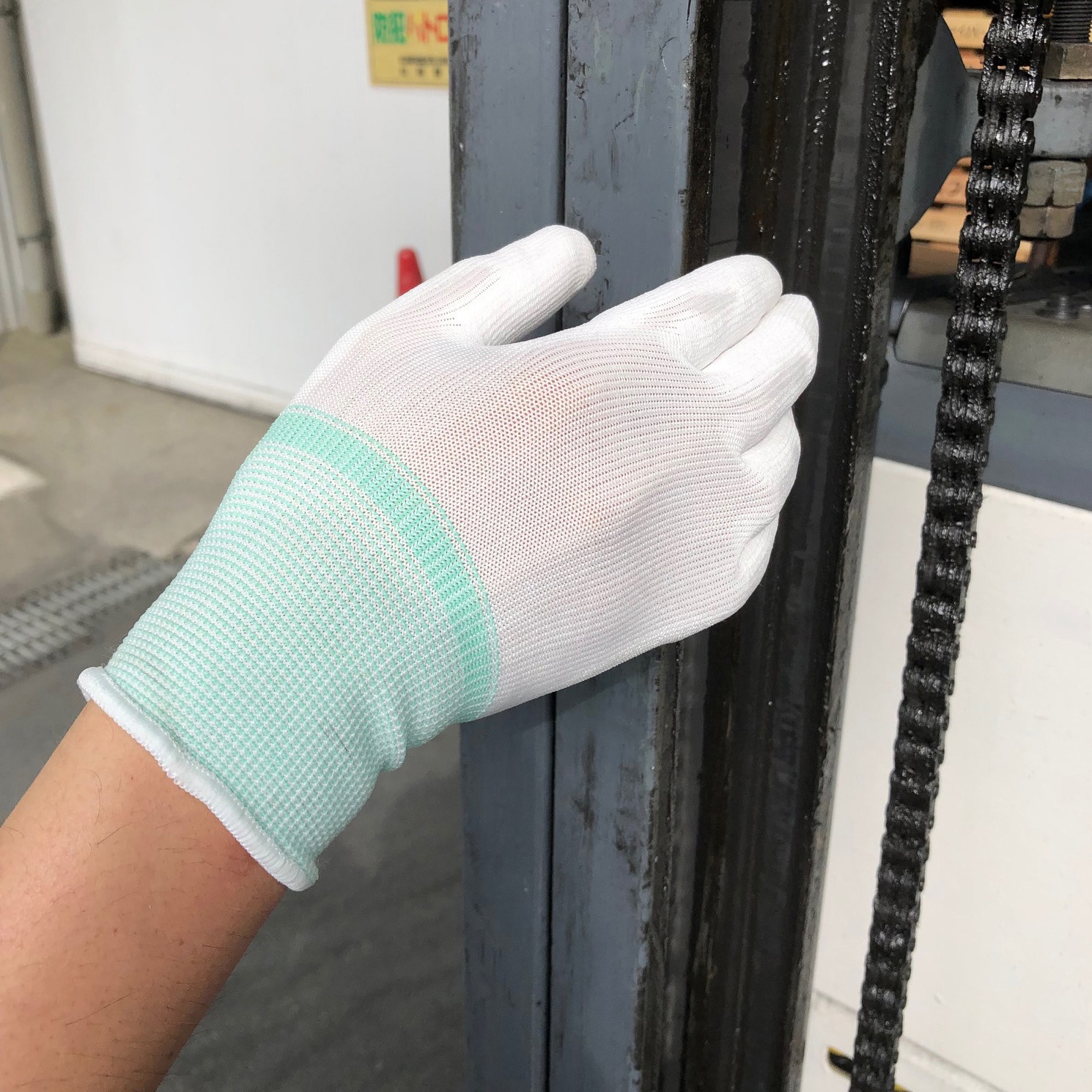 No.614 ウレタン背抜き手袋 10双組 三重化学工業 原手/ポリエステル製