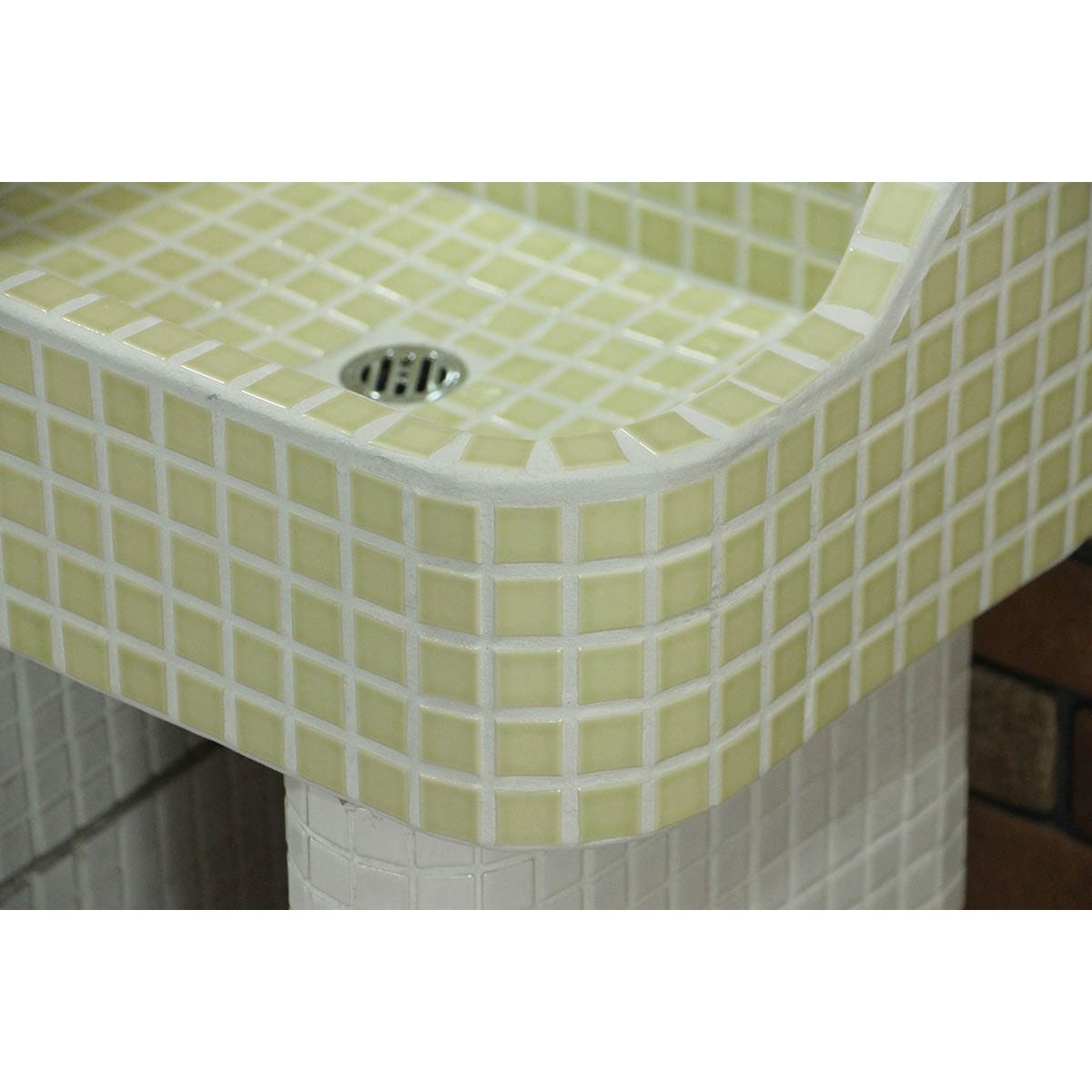 引き取り限定品 タイル流し台 引き取り限定品 タイル流し台