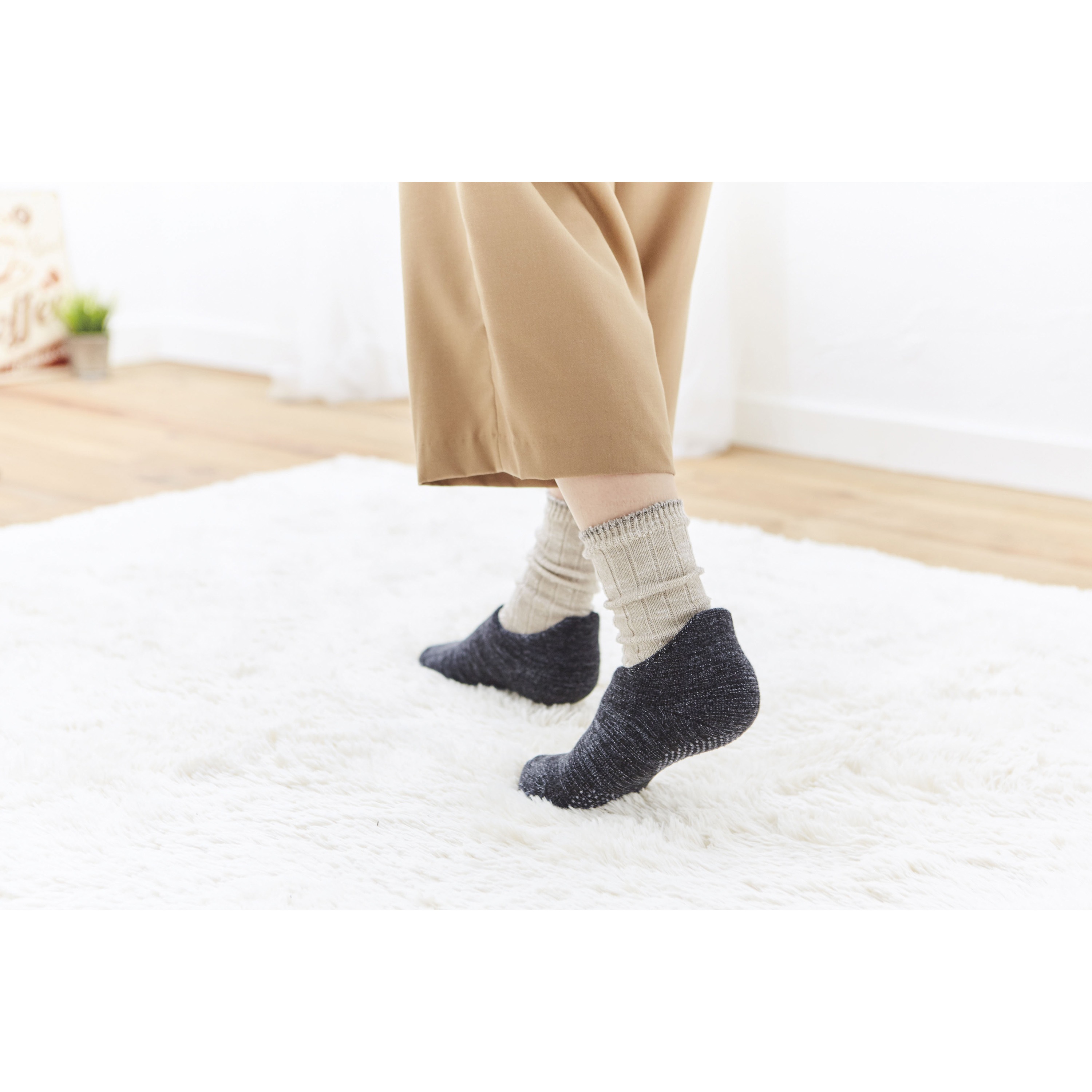 tagakei出品 272851 備長炭ホームソックス コジット 防寒 サイズ22.5～25cm 1個