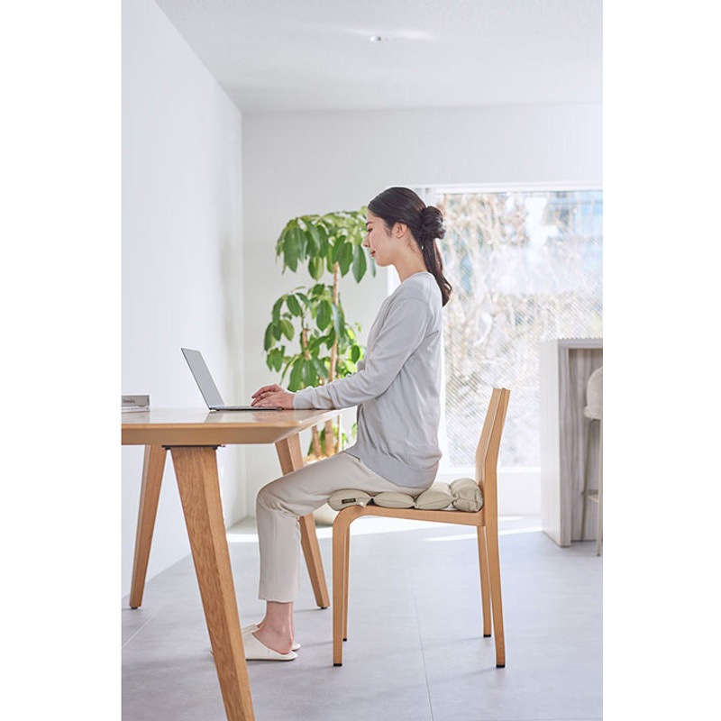 AHC010M-BE クッションコルセット 1個 キングジム 【通販モノタロウ】