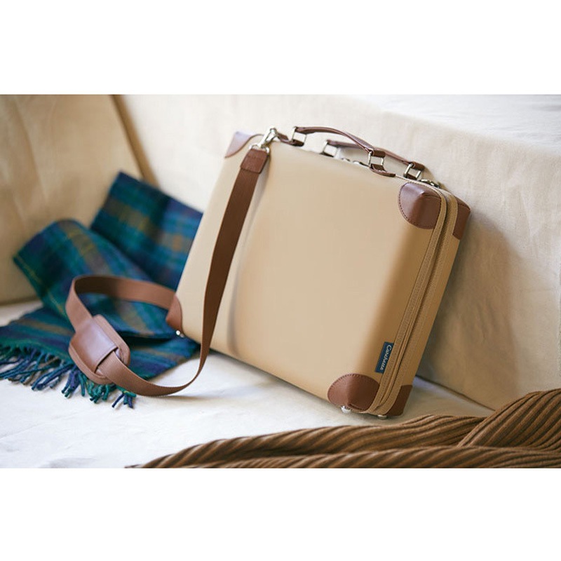 GLOBE TROTTER 桜柄 ドキュメントホルダー 差し出 GLOBE TROTTER 桜柄 ドキュメントホルダー 差し出
