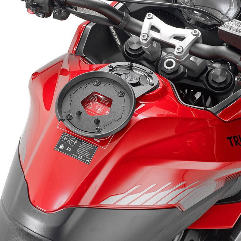 あかり 9月9日出荷】デイトナ GIVI Z734V46ヨウ シルバーモール 61264