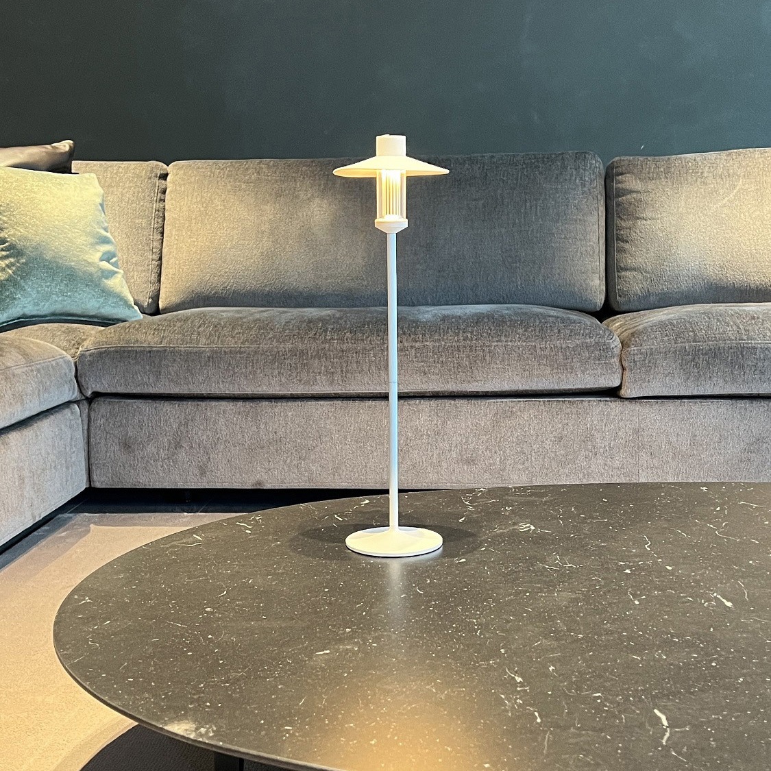 M3TBWH 小型LEDランタン M3 テーブルランプ ホワイト LUMENA(ルーメナー) 明るさ300(同時点灯/MAX明るさ)Lm LG社製3250mAhバッテリー