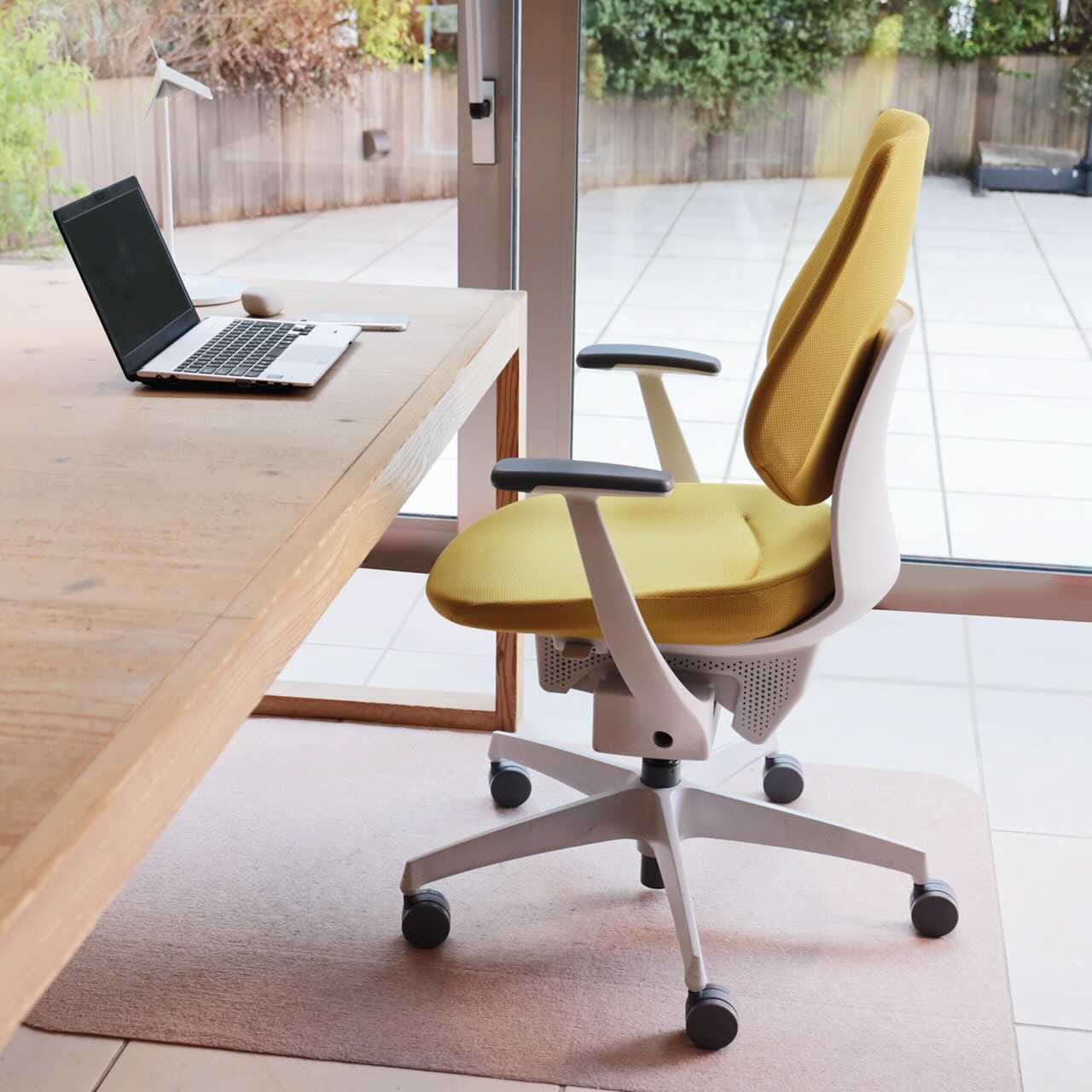 CR-G3201E6G47E-WNN オフィスチェアー ing ラテラルタイプ(配送・組立サービス付き) コクヨ ナイロンキャスター T型肘 ブラック   CR-G3201E6G47E-WNN