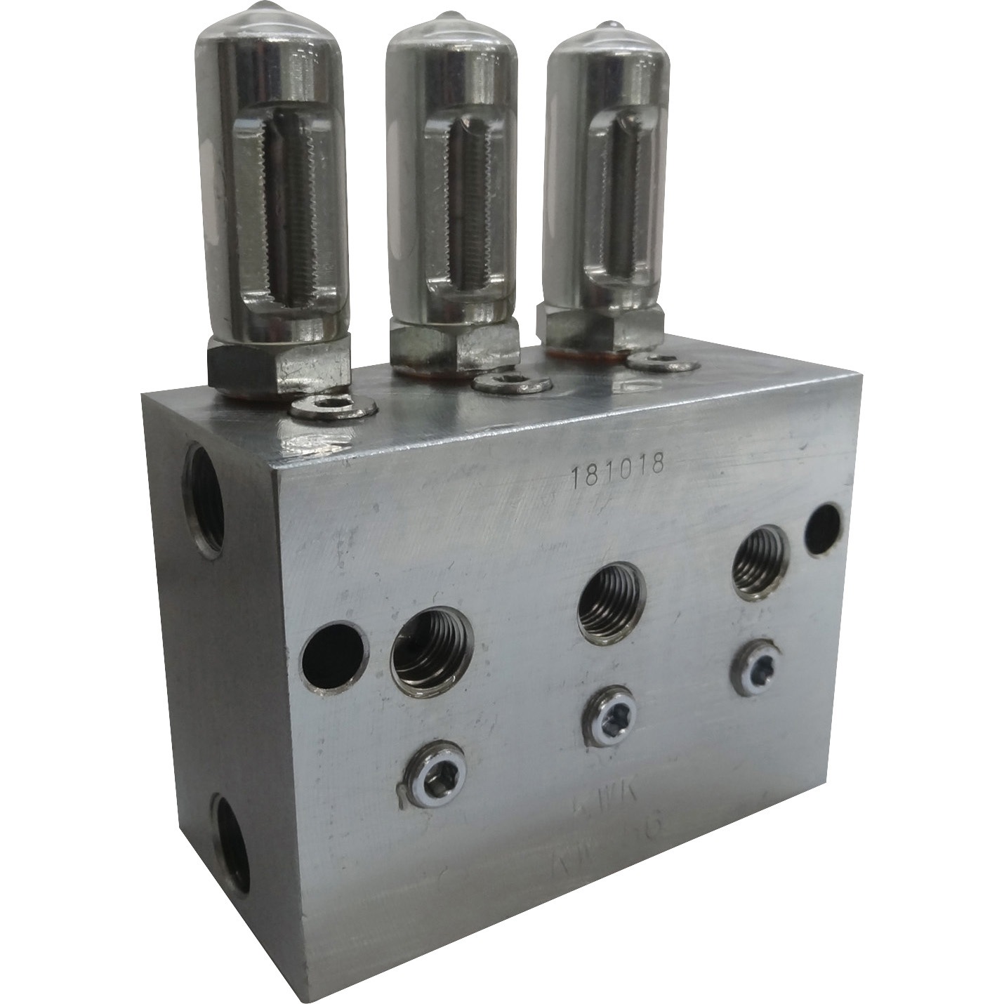 KW-56 デュアルライン用分配弁 1台 KWK 【通販モノタロウ】 27,725円