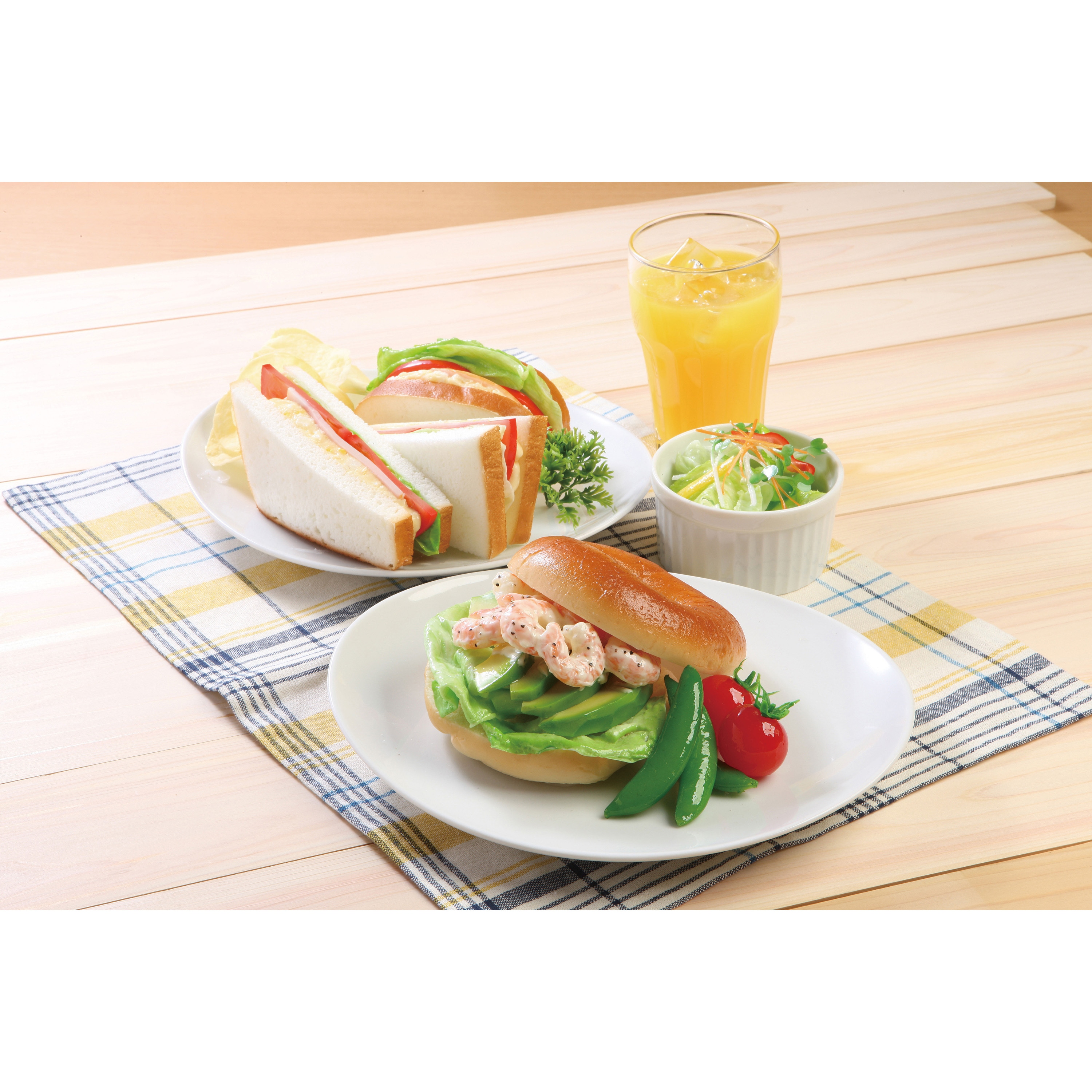 15-06 ミックスサンド(ミニサラダ、オレンジジュース含まず) 食品