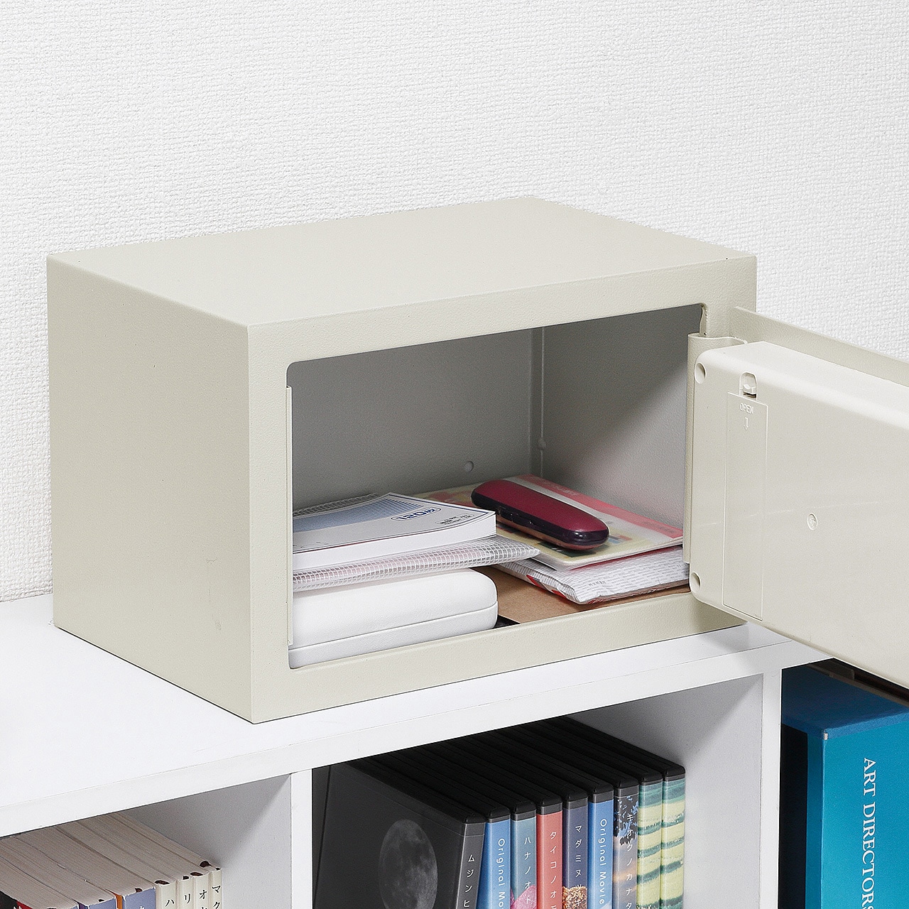 CB ONE RYAN 200 カタクチイワシ　新品未使用　未開封 Amazon.co.jp: CB ONE RYAN 200 カタクチイワシ : おもちゃ