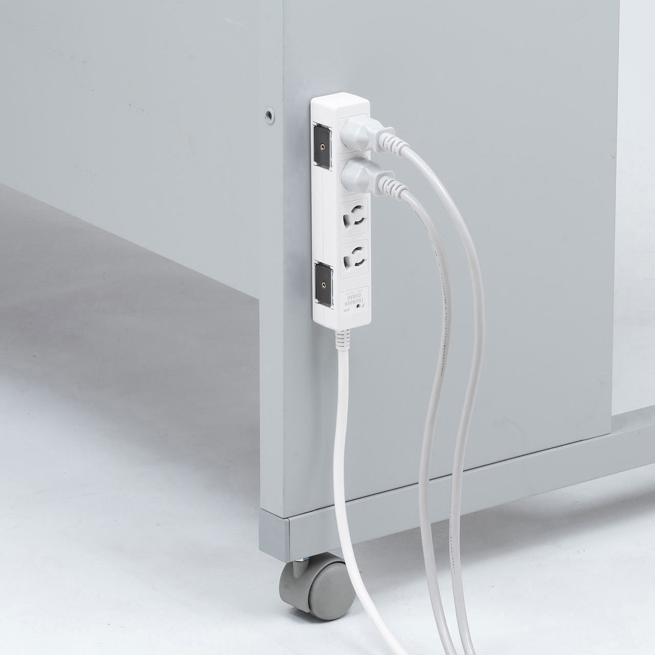 サンワサプライ 雷ガードタップ TAP-SPWMG34-3