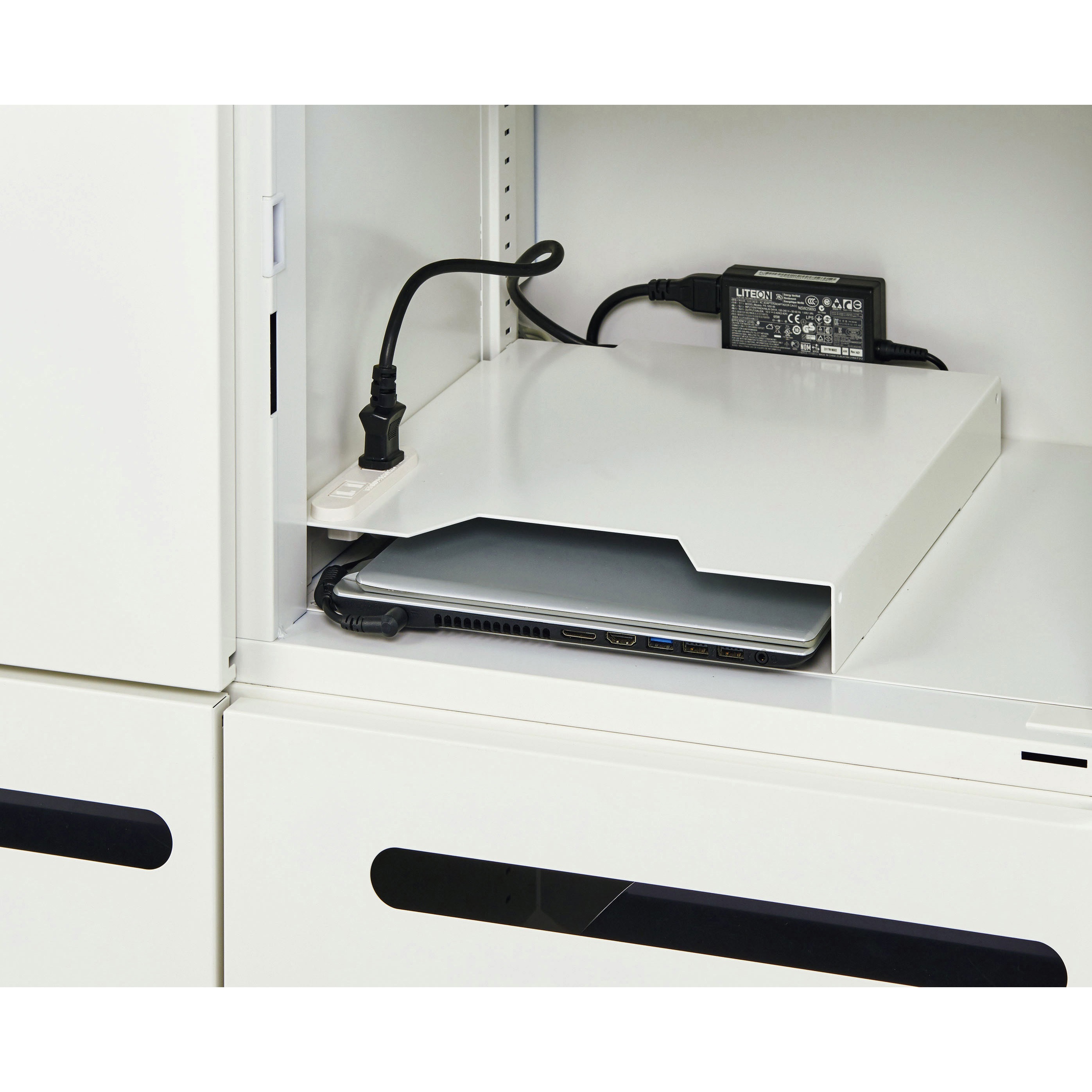 L945-11LDC-W パーソナルロッカー〈ソナリオ〉 LION (ライオン事務器) ホワイト色 コンセントなし 幅900mm奥行450mm高さ760mm  L945-11LDC-W