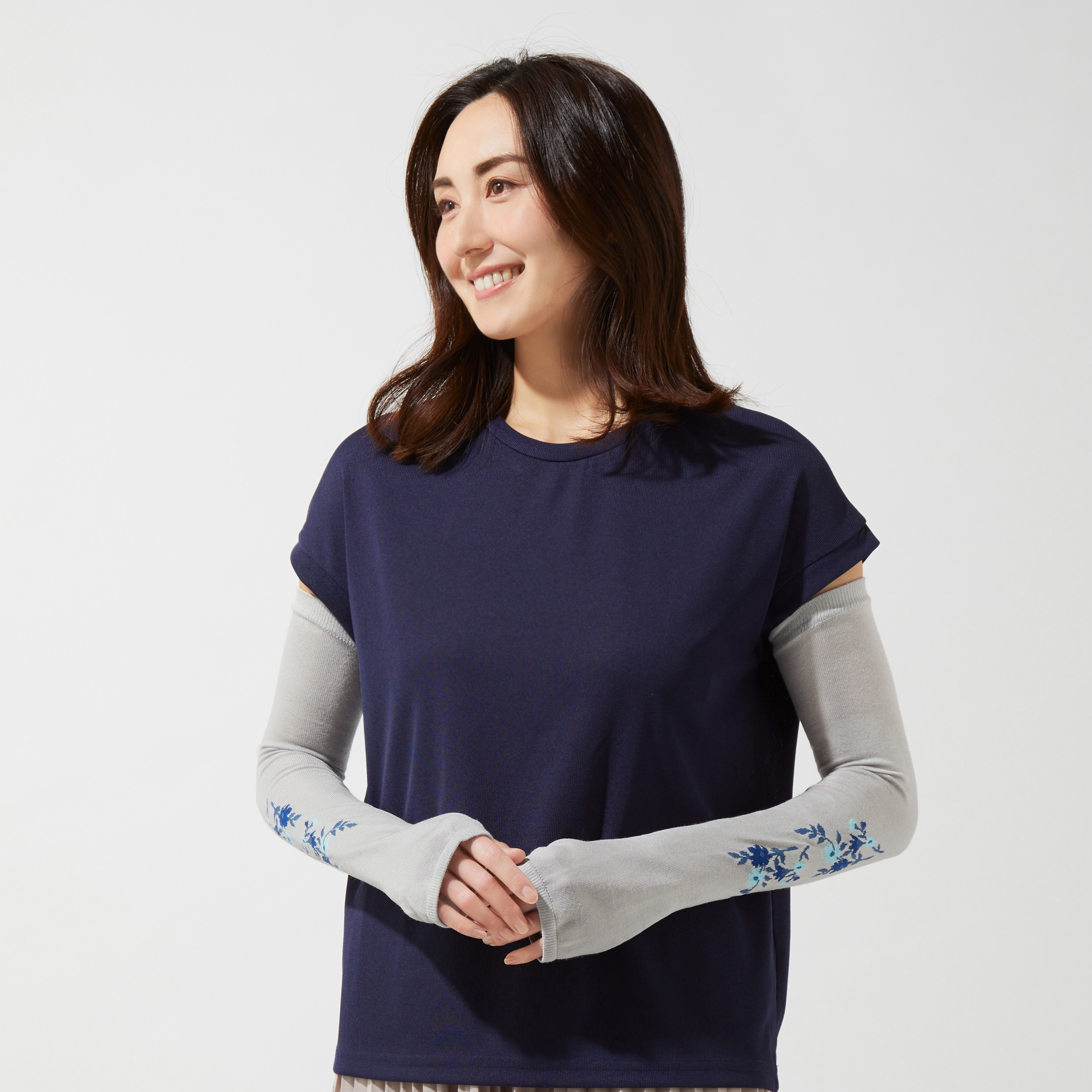 51222500 お洒落にUV対策 花柄デザインアームカバー セルヴァン ライト