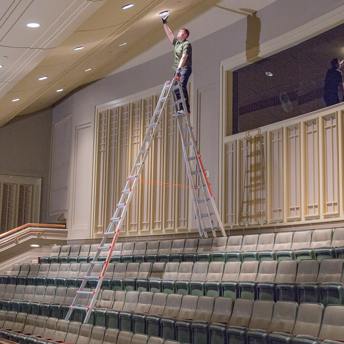 LG-10121 長尺伸縮脚立 LG スカイスクレーパー 1台 長谷川工業 【通販