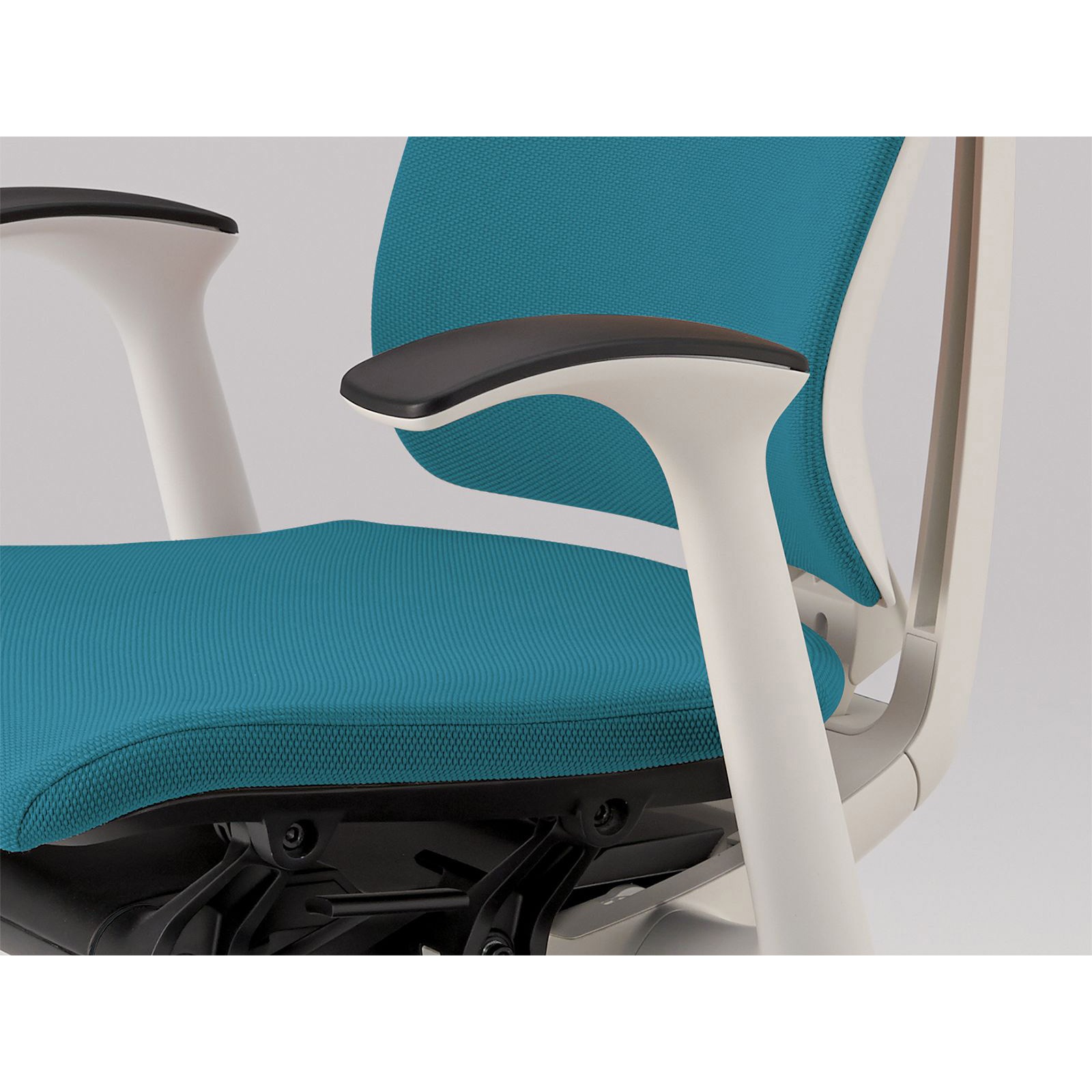 KFP-545-W9 セレーオチェアT型肘＜配送時組立サービス付＞ イトーキ 外形寸法380×230×220mm 1台 KFP-545-W9 8,198円