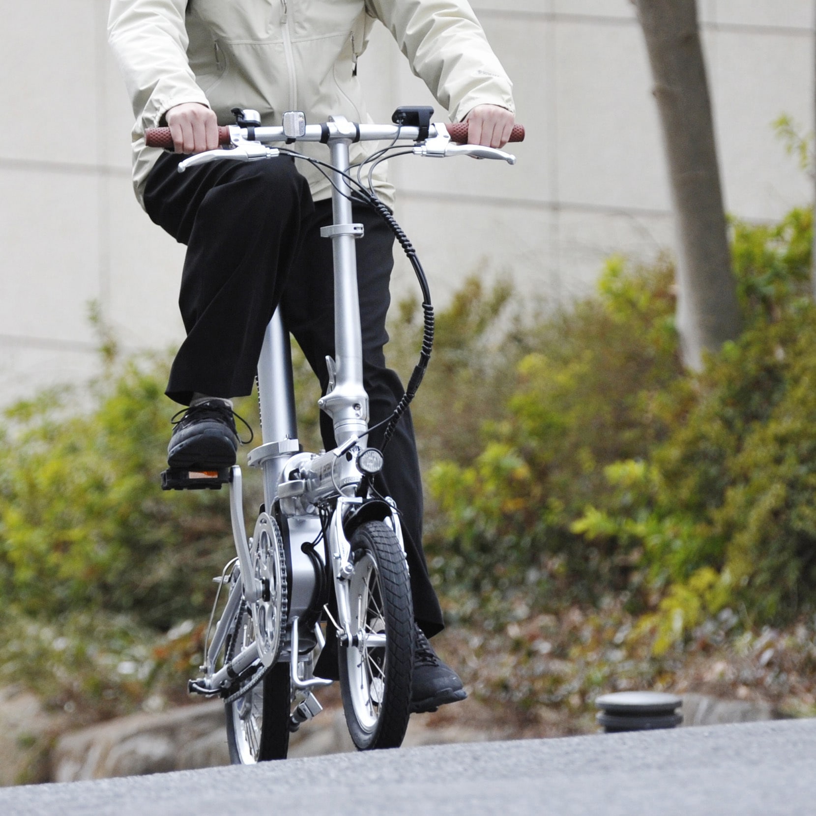 YG-1540 eリライト電動折りたたみ自転車14インチ CAPTAIN STAG