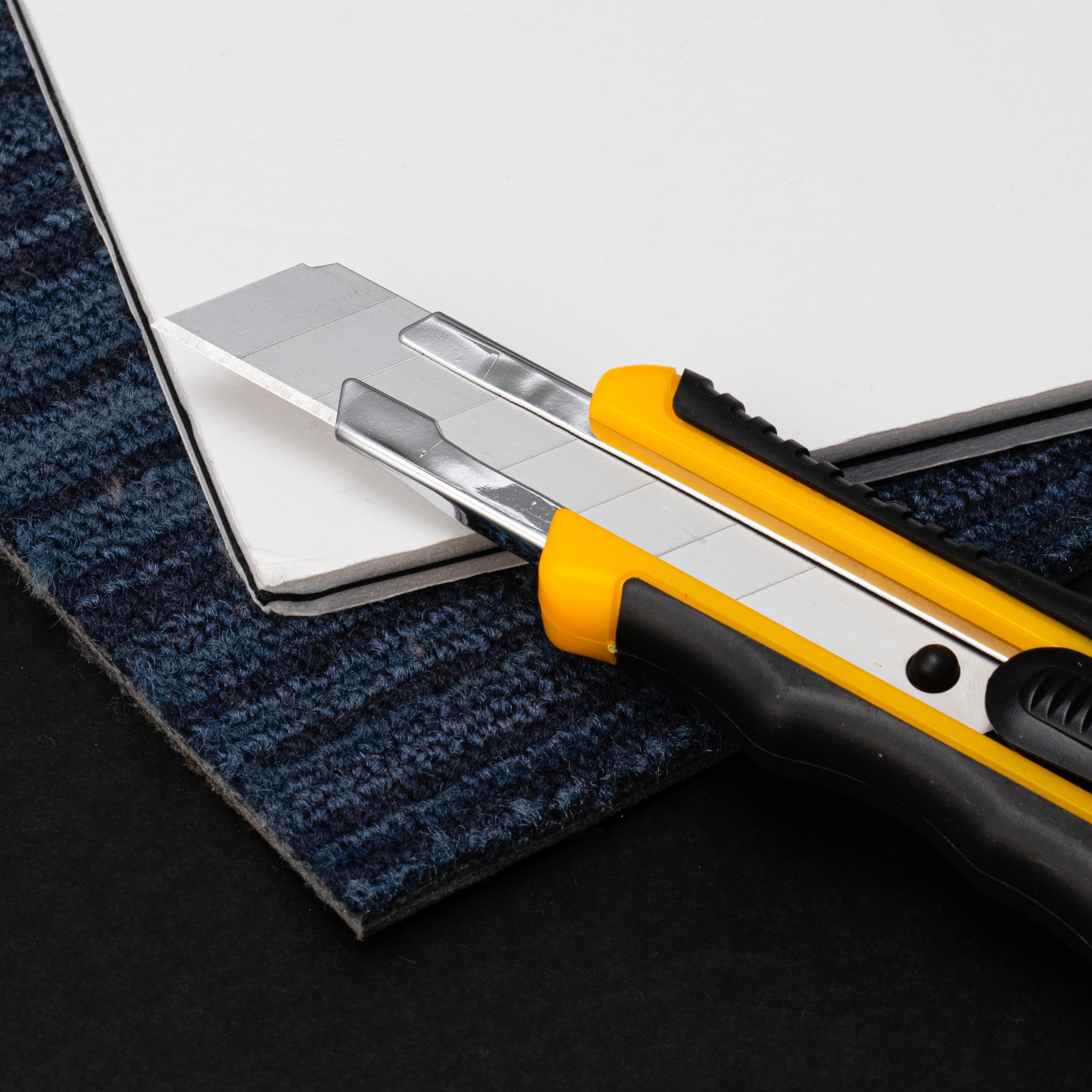 SX70-2N カッター オートロックタイプ グリップ付 モノタロウ カーボン