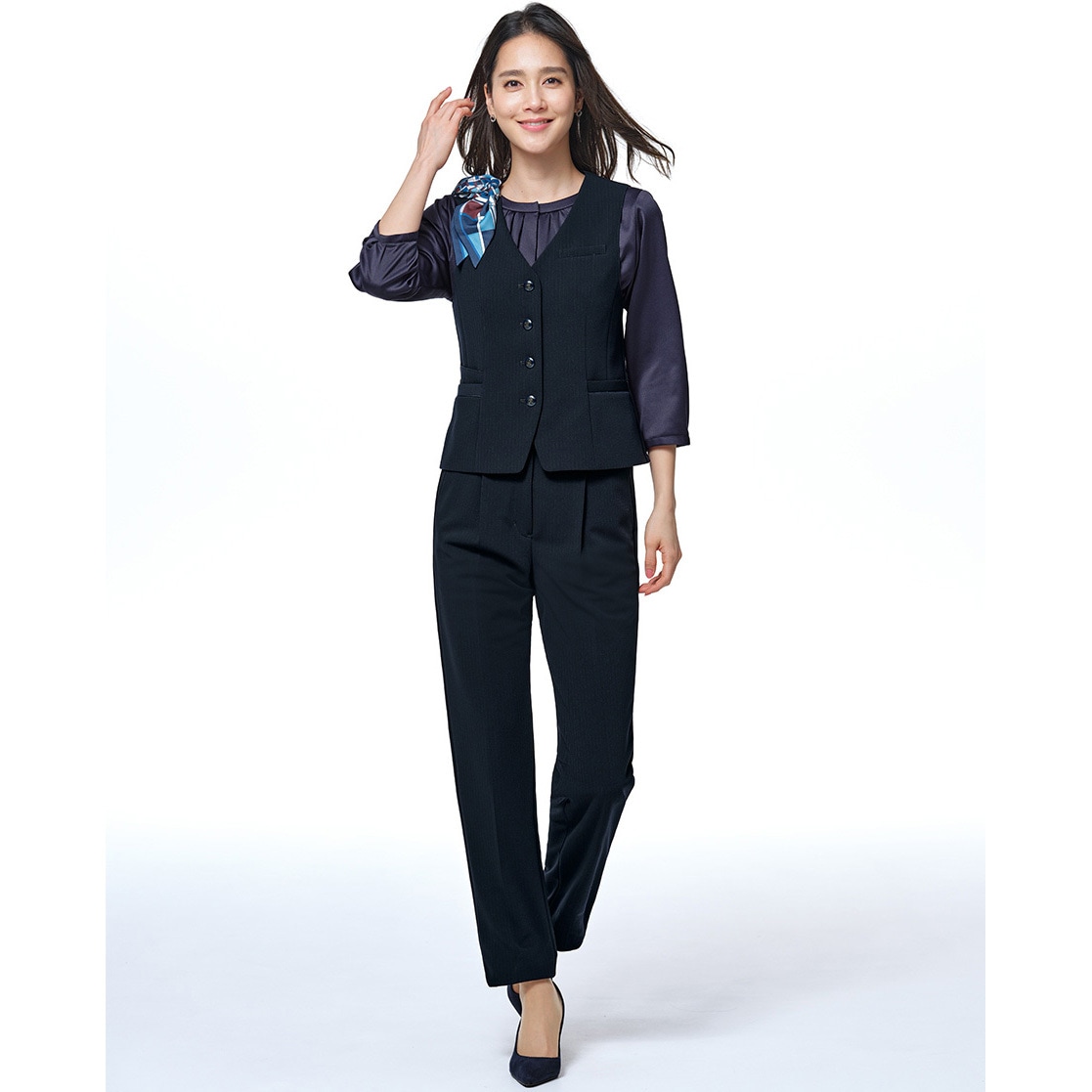 Paul Smith ブラック寄りネイビー テーパード　パンツスーツ　レディース Paul Smith ブラック寄りネイビー テーパード パンツスーツ レディース