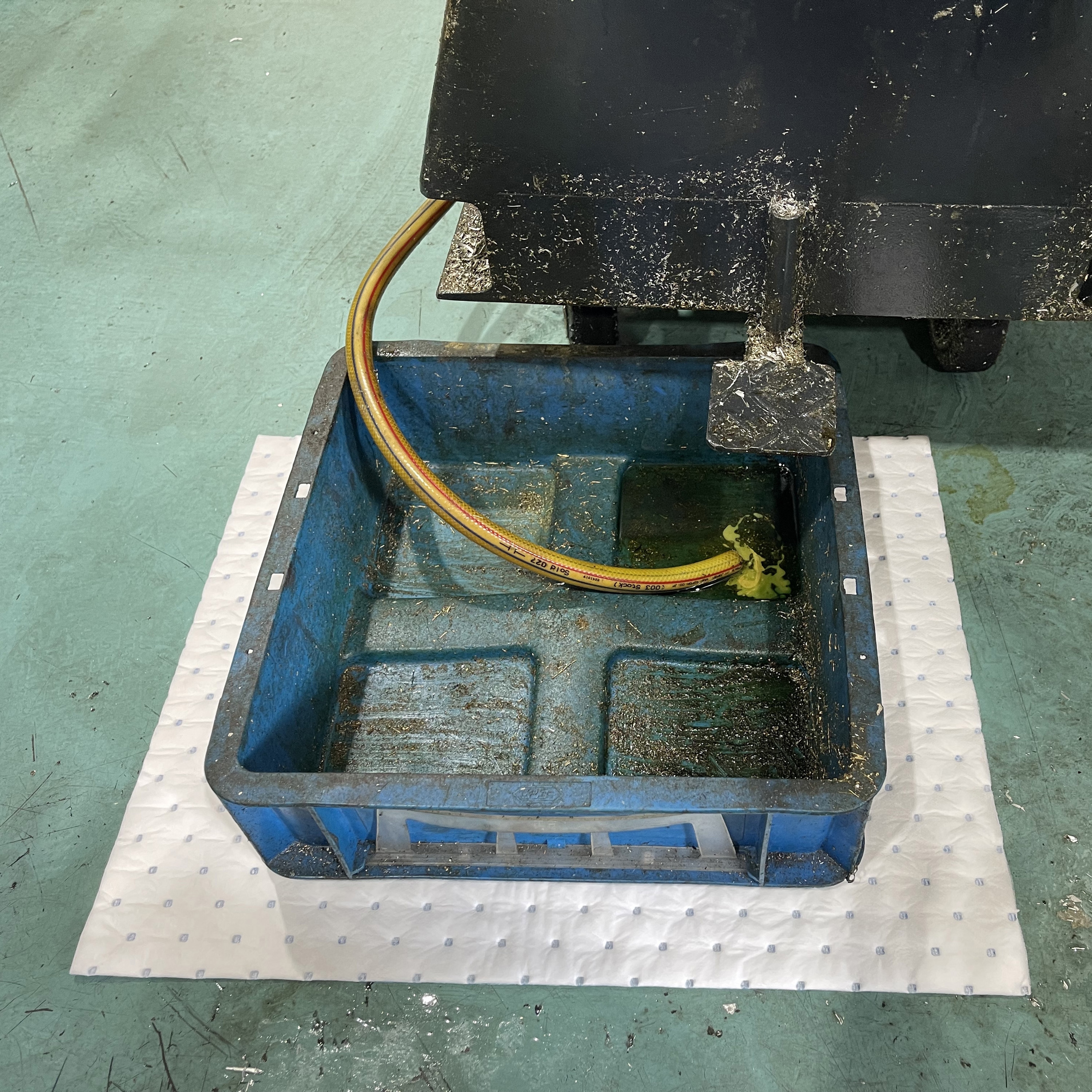 PC50F 高性能油吸着材アブラトール  染み出し防止 シートタイプ  油専用 JOHNAN オイル対応 厚さ3mm 1箱(100枚) PC50F