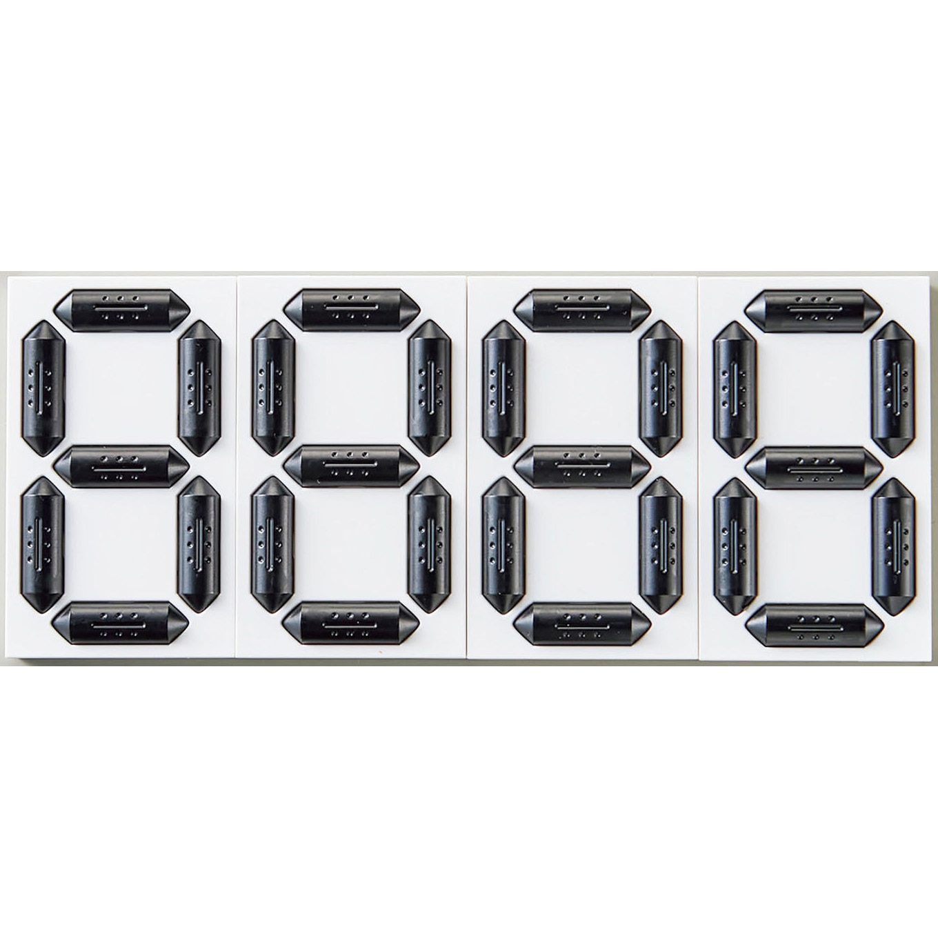 413203 くるっと3D数字札 日本緑十字社 厚さ16mm縦88mm横53mm 1組