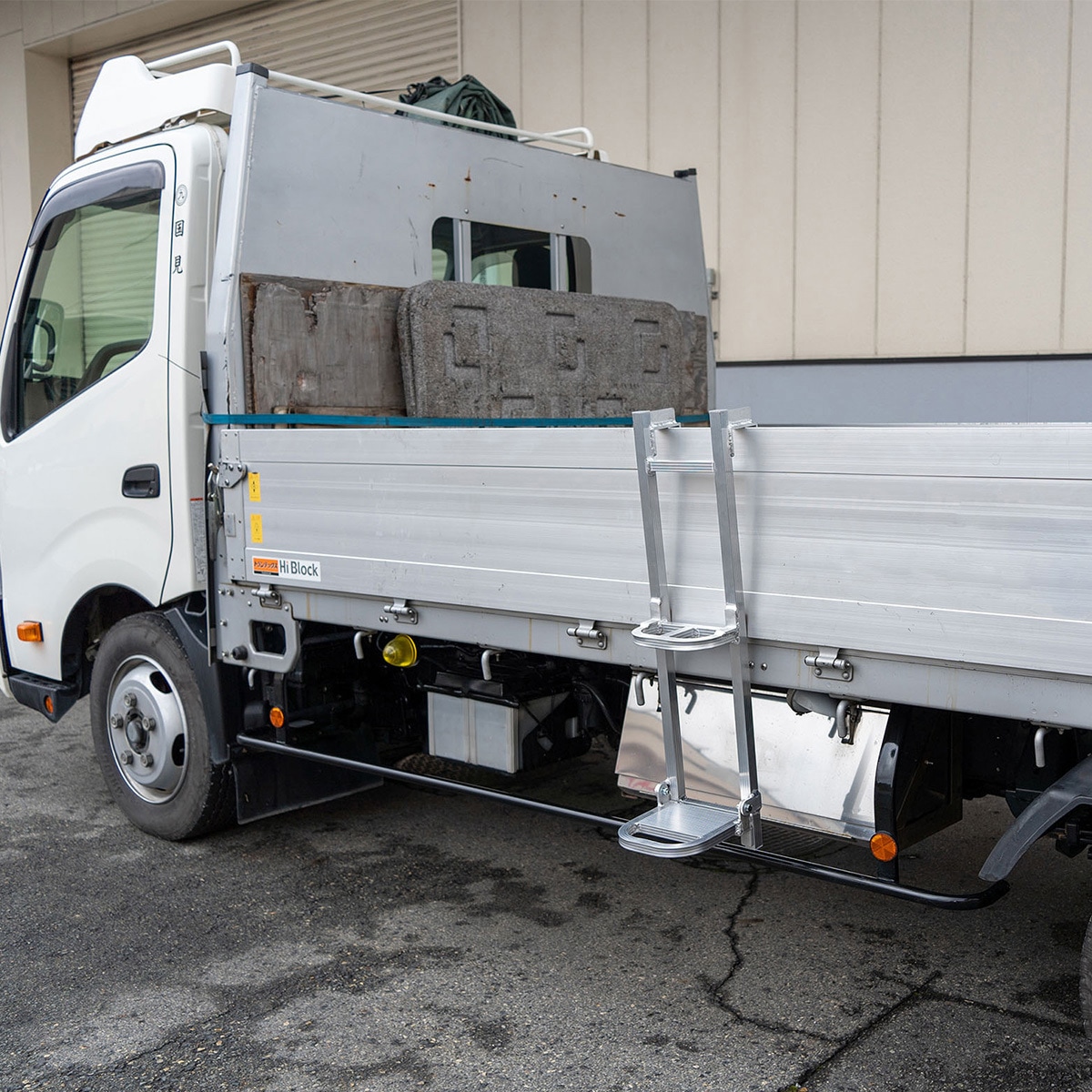 TSH-2074 トラック昇降ステップ TSH 1台 長谷川工業 【通販モノタロウ】